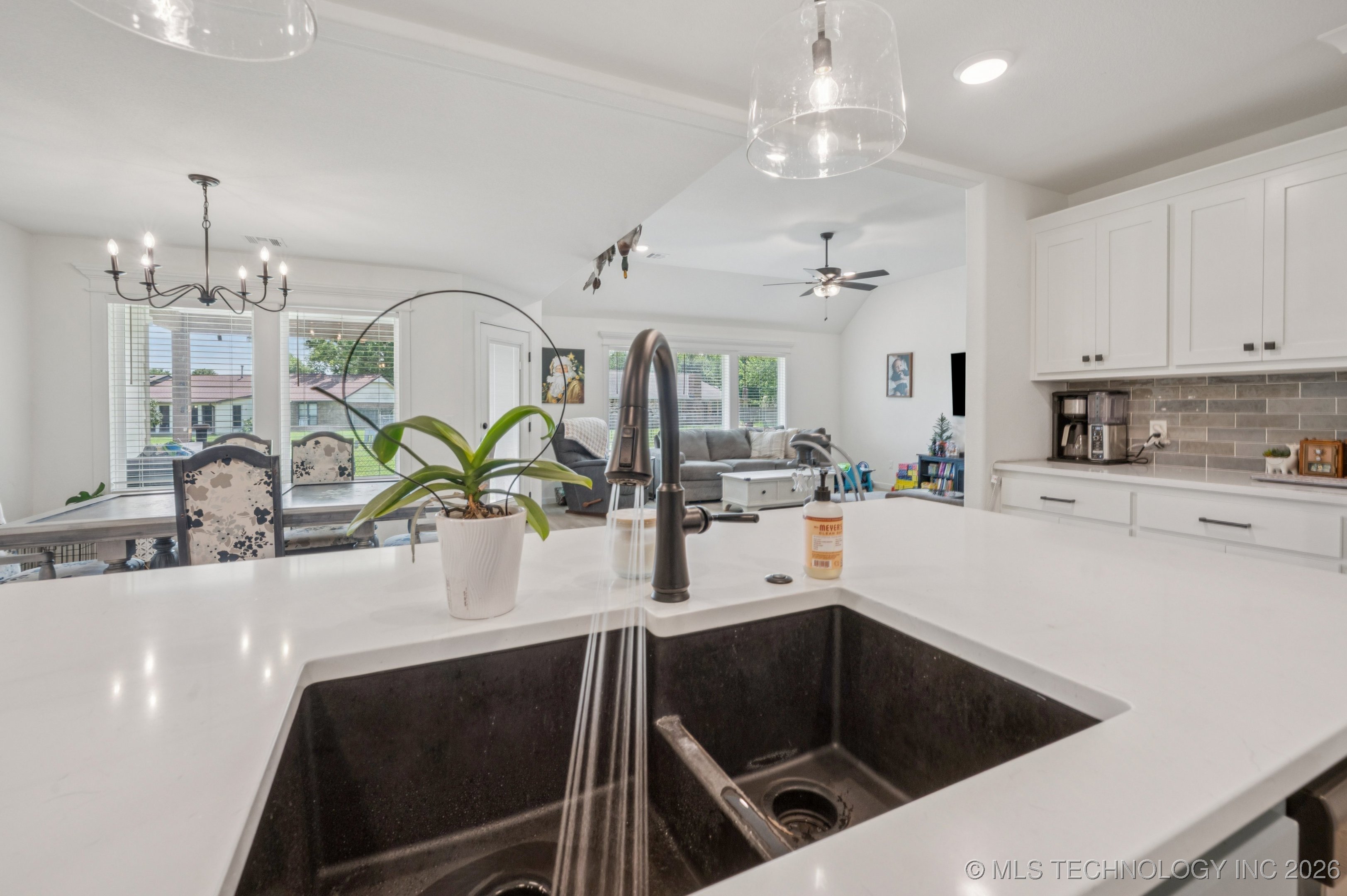 1200 Se 15th Property Photo 8