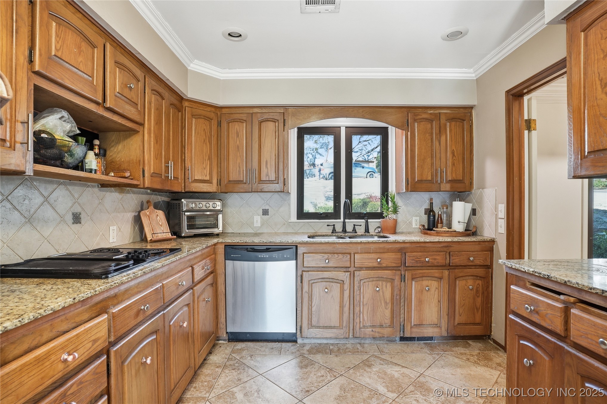 5416 E 65th Place Property Photo 17