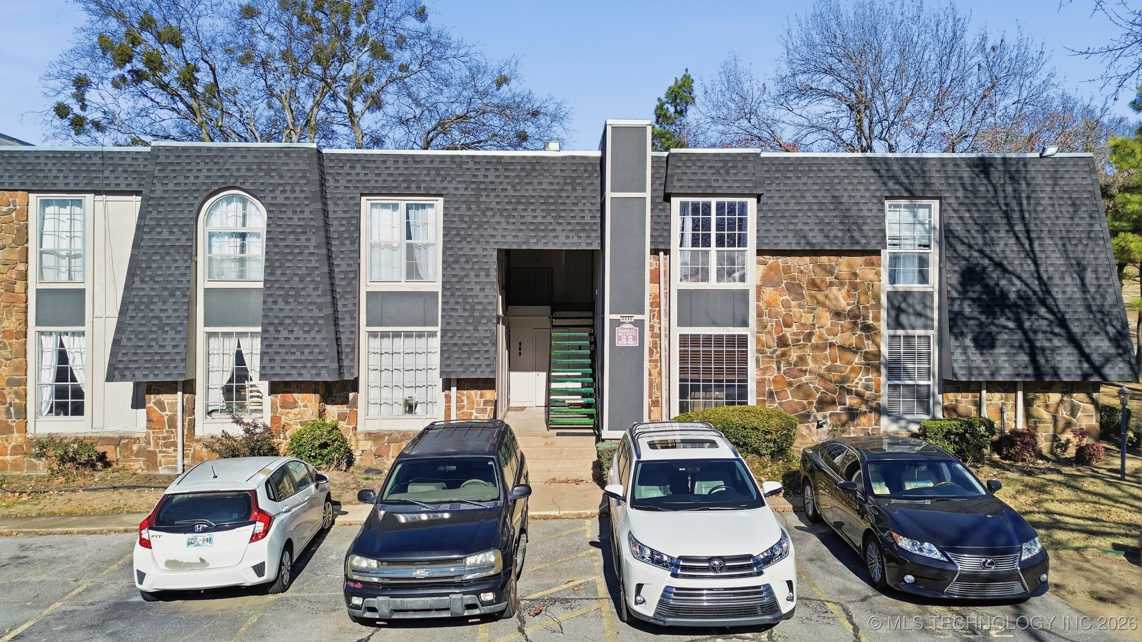 4446 E 68th Street 392 Property Photo 2