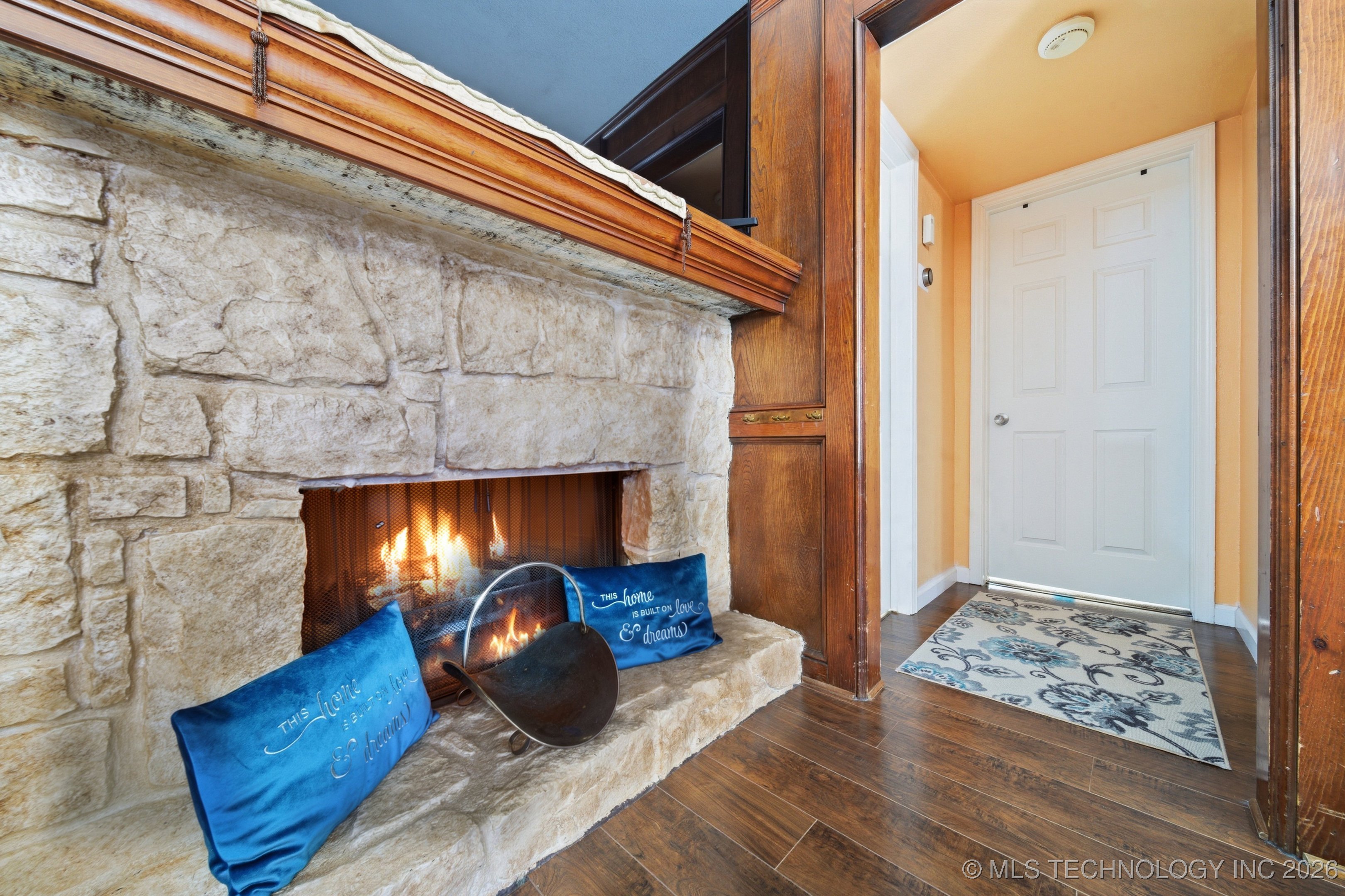 4446 E 68th Street 392 Property Photo 7