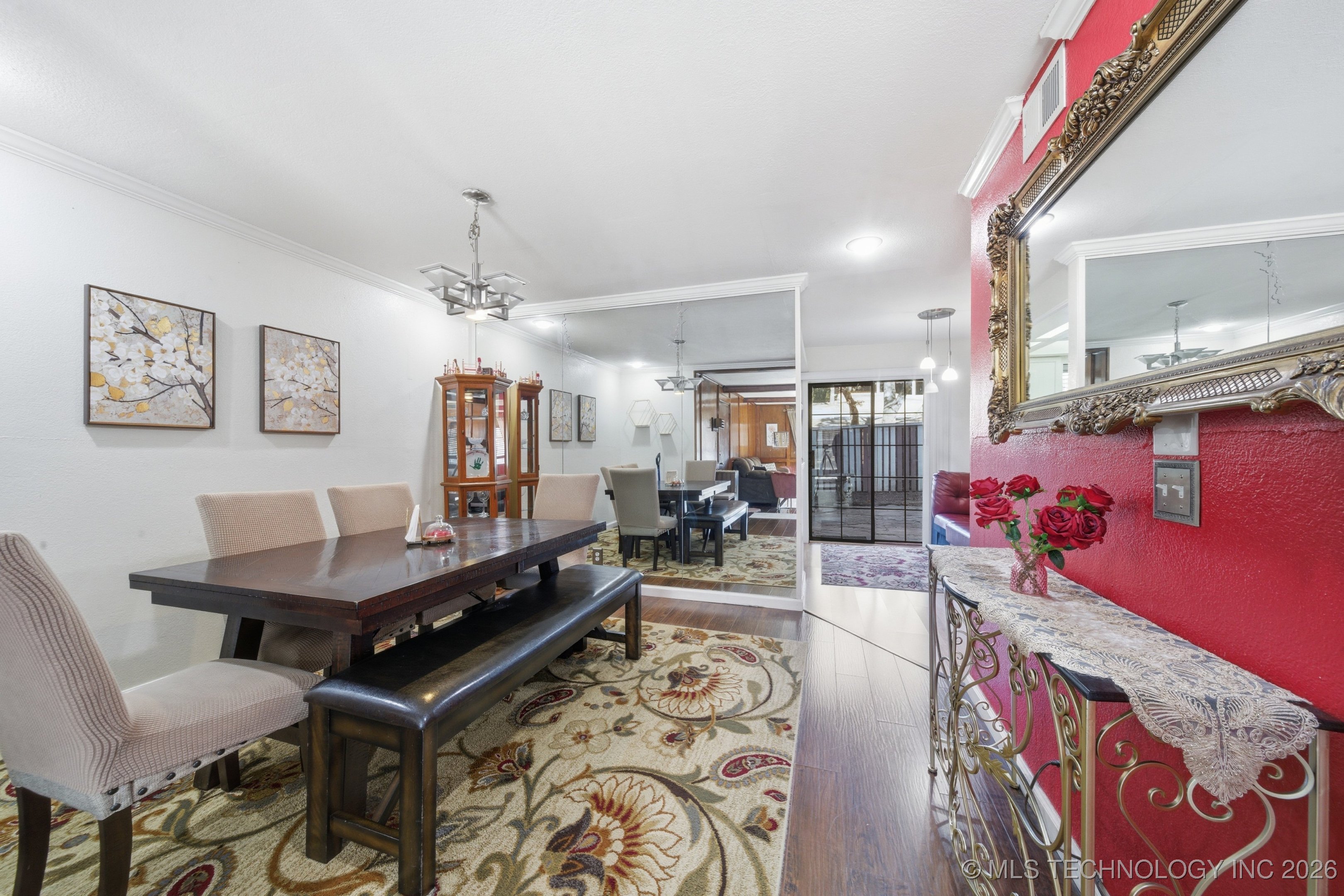 4446 E 68th Street 392 Property Photo 8