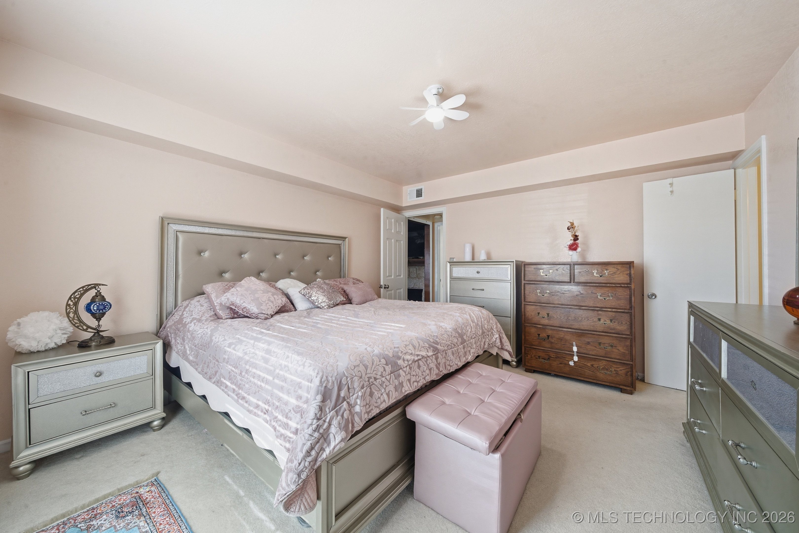 4446 E 68th Street 392 Property Photo 15