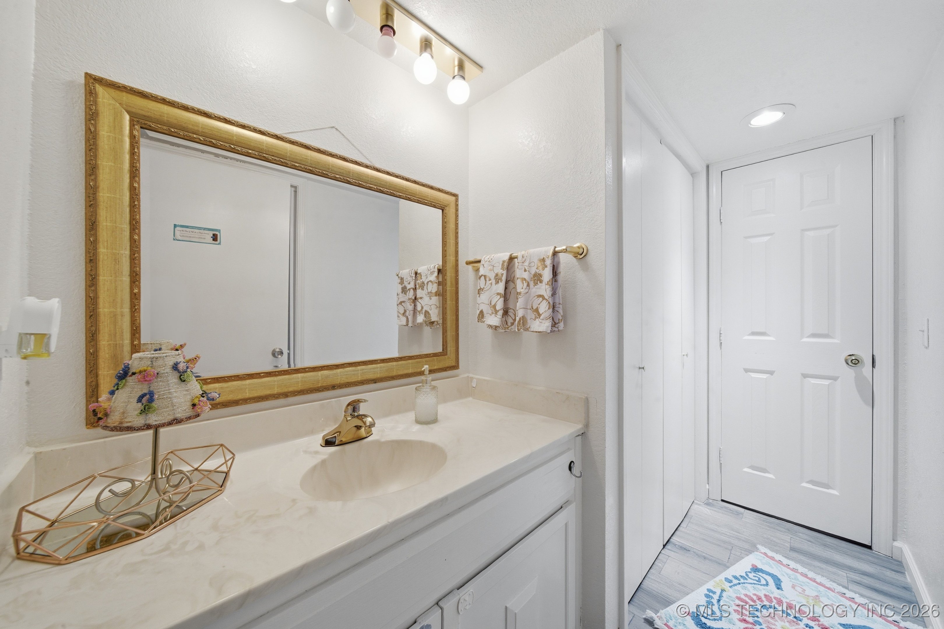 4446 E 68th Street 392 Property Photo 18