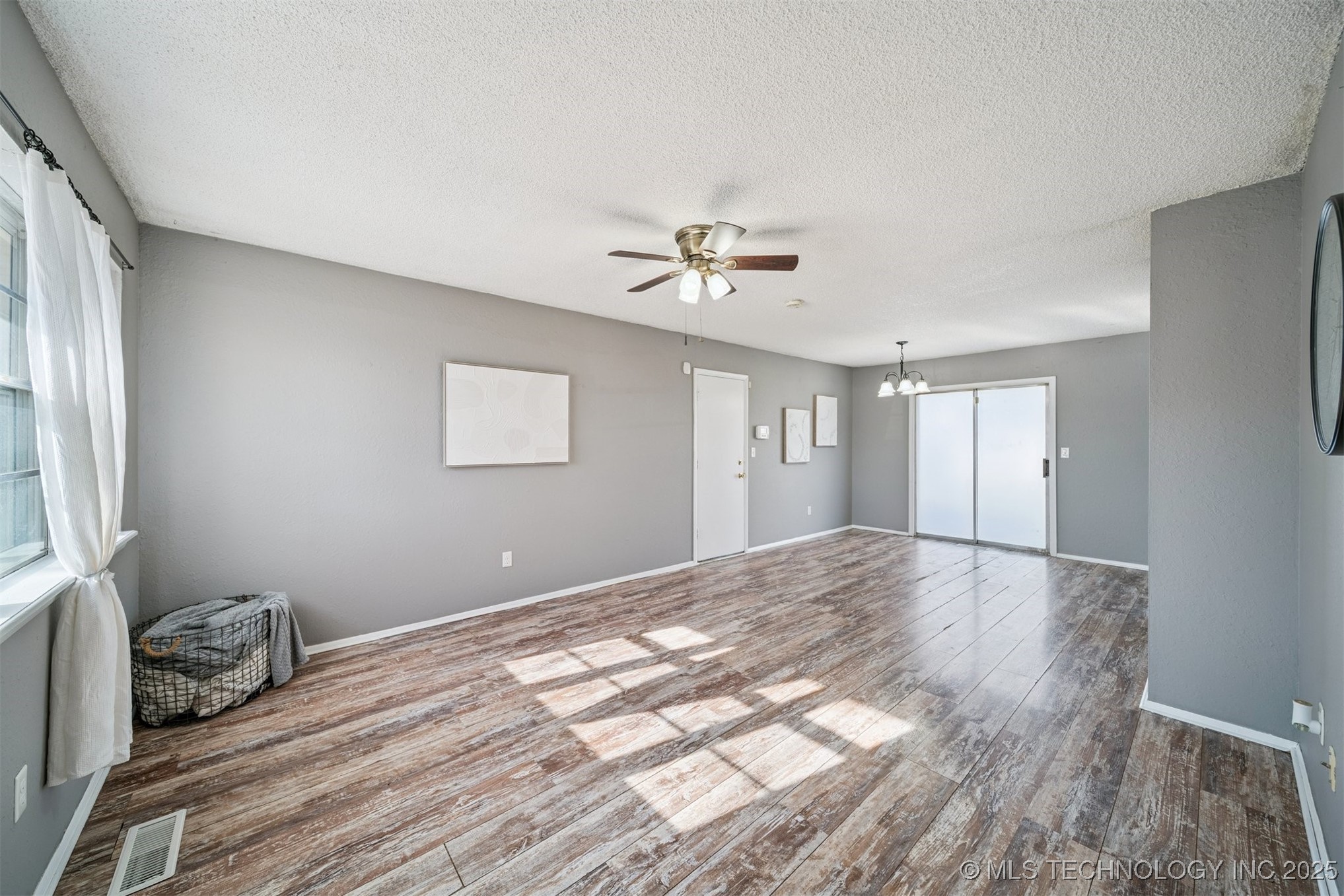 18551 E Admiral Boulevard S Property Photo 3