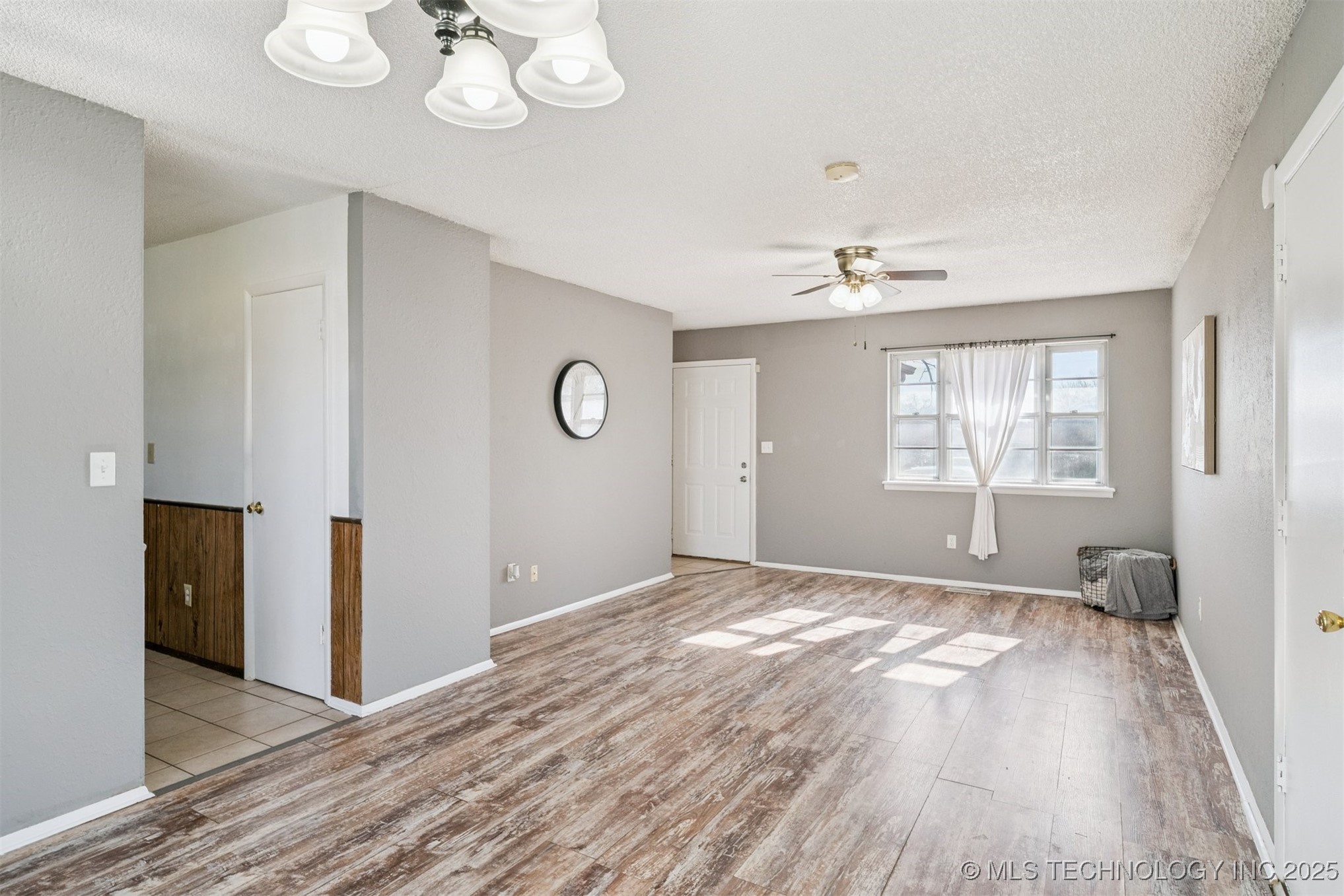 18551 E Admiral Boulevard S Property Photo 4