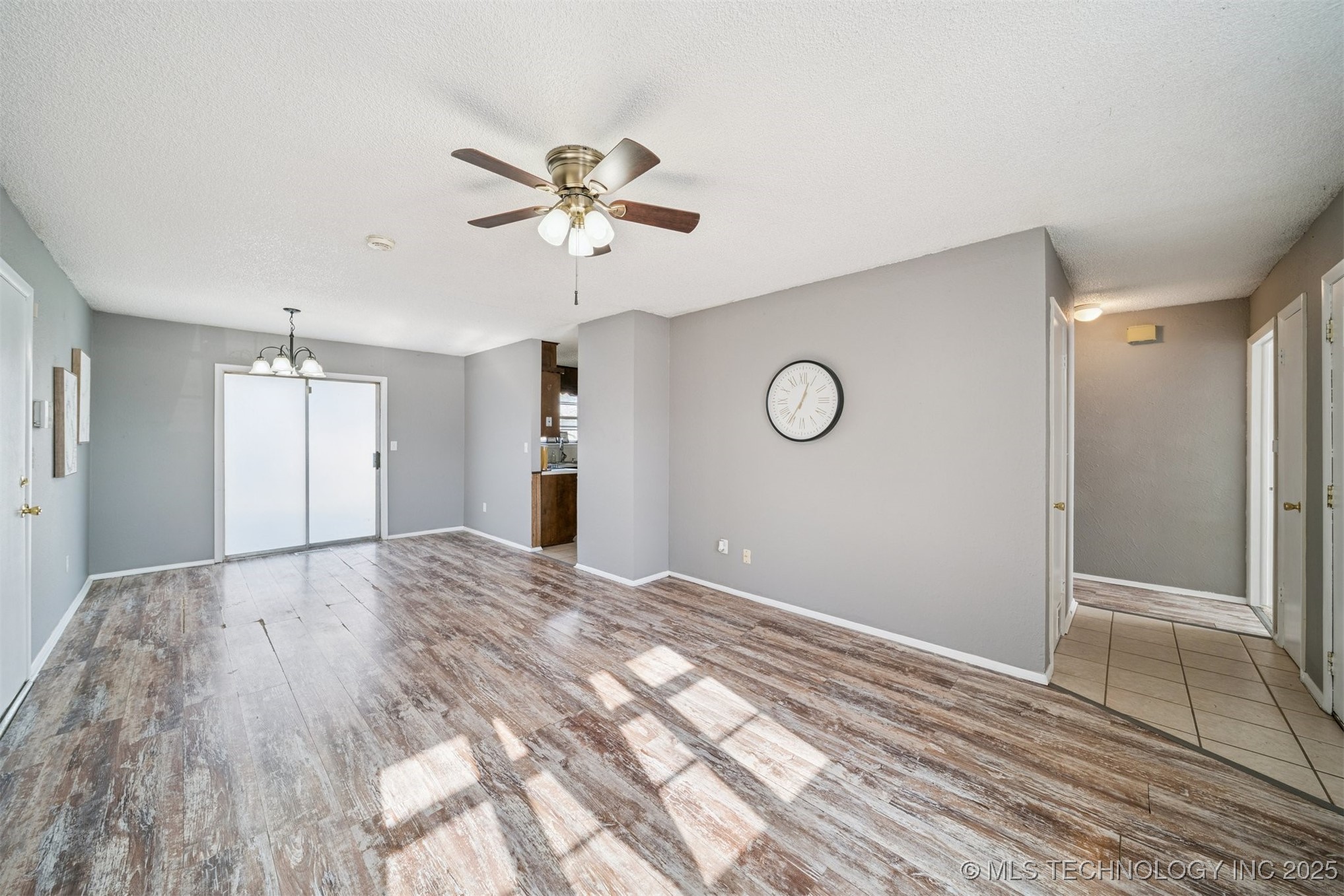 18551 E Admiral Boulevard S Property Photo 5