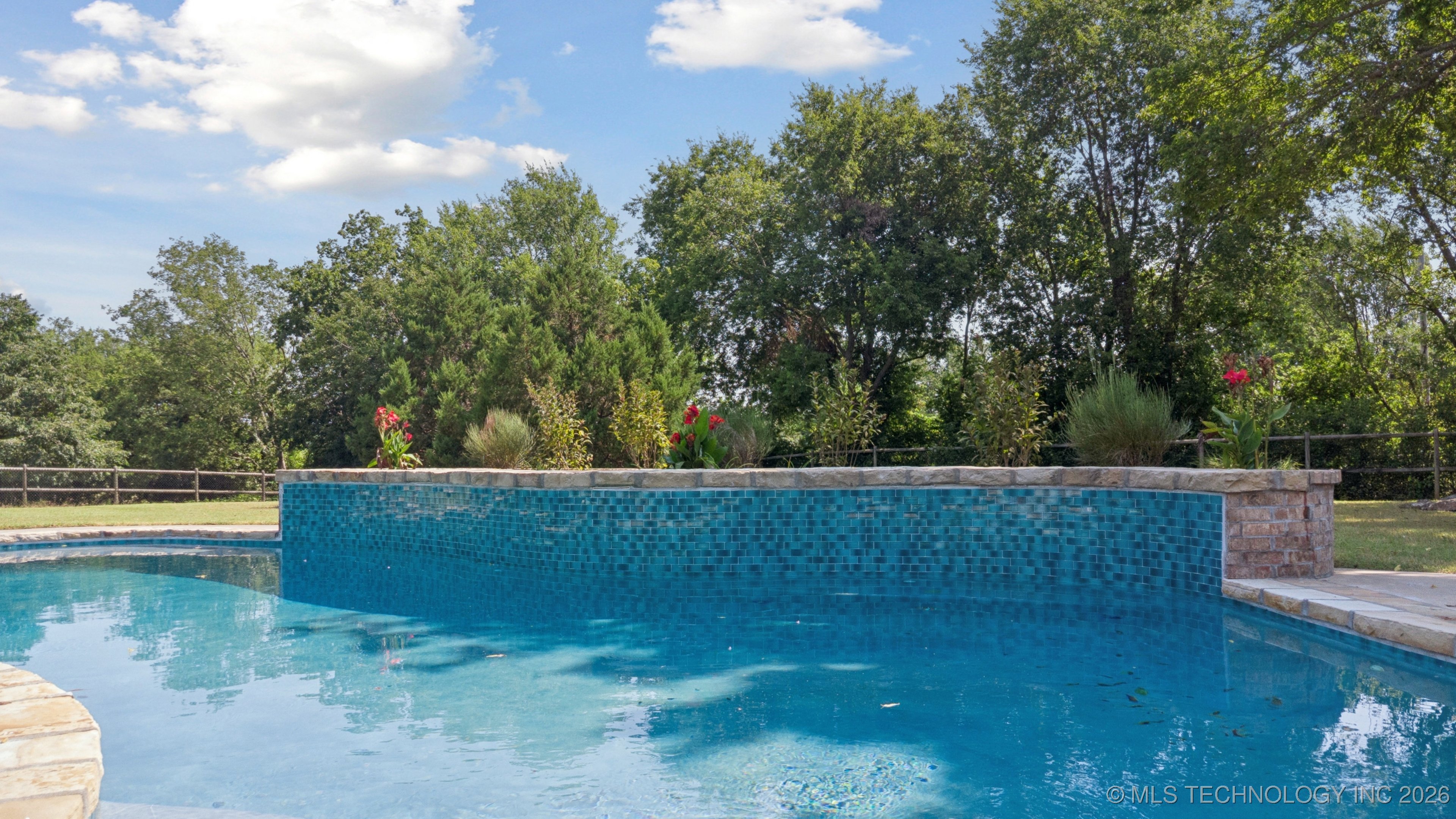 9931 N Chadford Road Property Photo 23