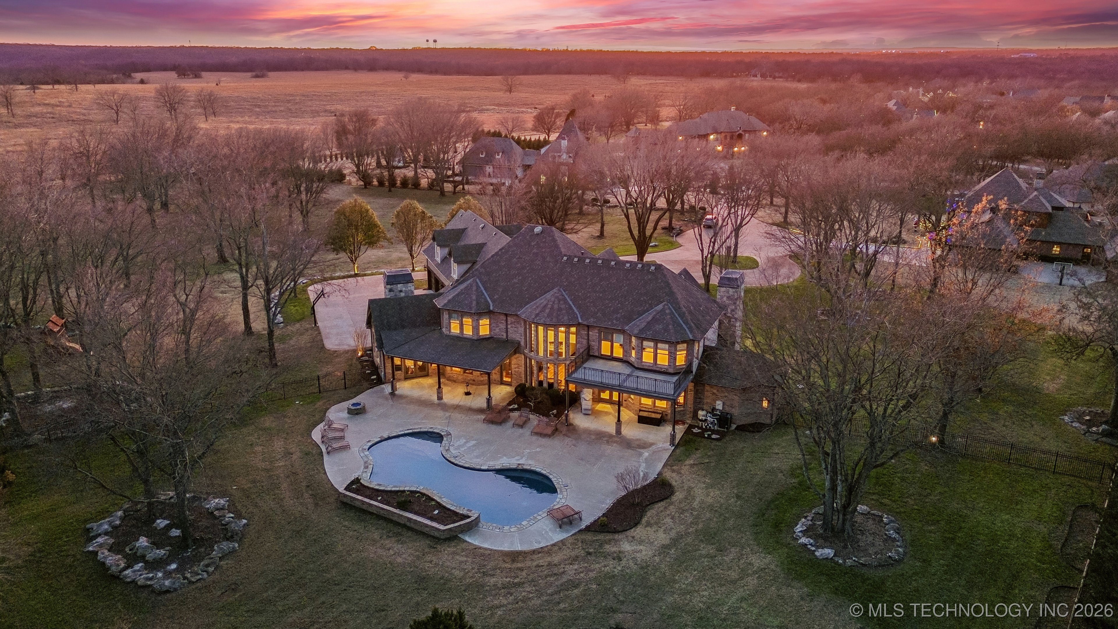 9931 N Chadford Road Property Photo 41