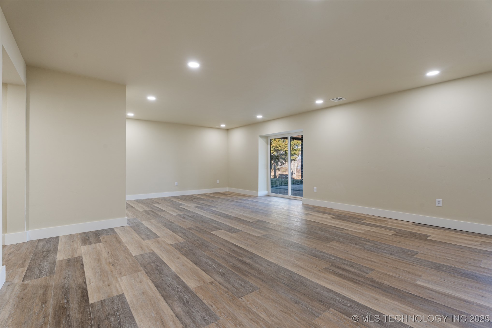 64521 E 256 Place Property Photo 23