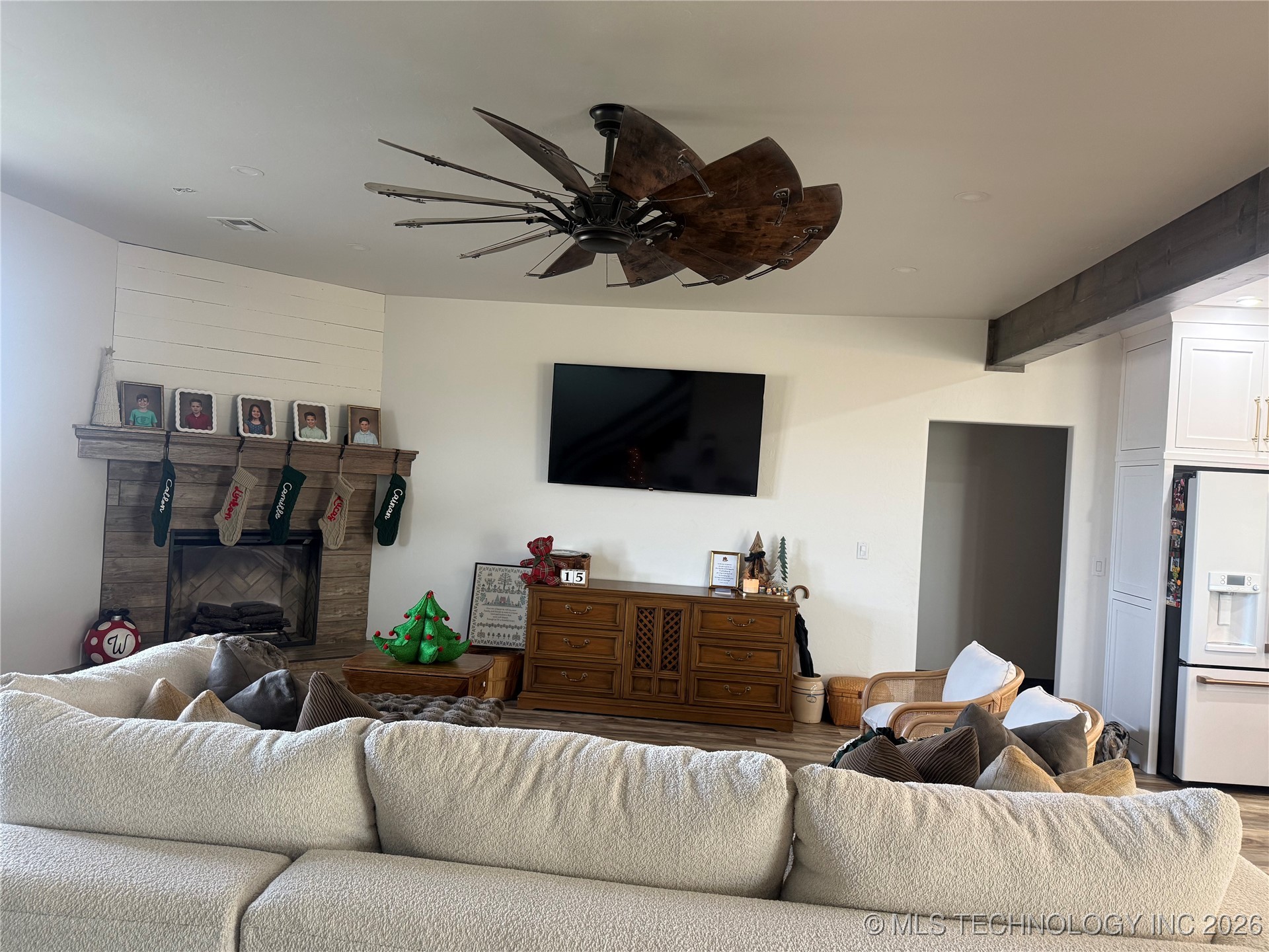 556 Persimmon Nw Property Photo 7