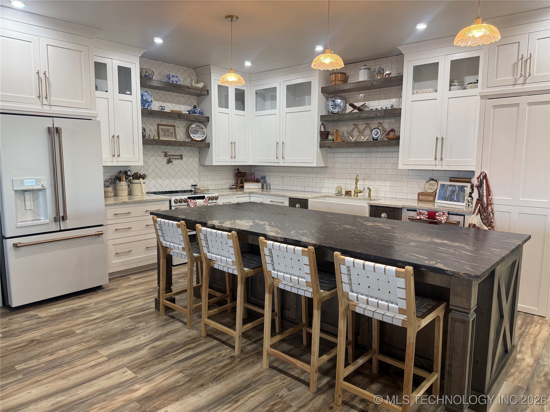 556 Persimmon Nw Property Photo 10