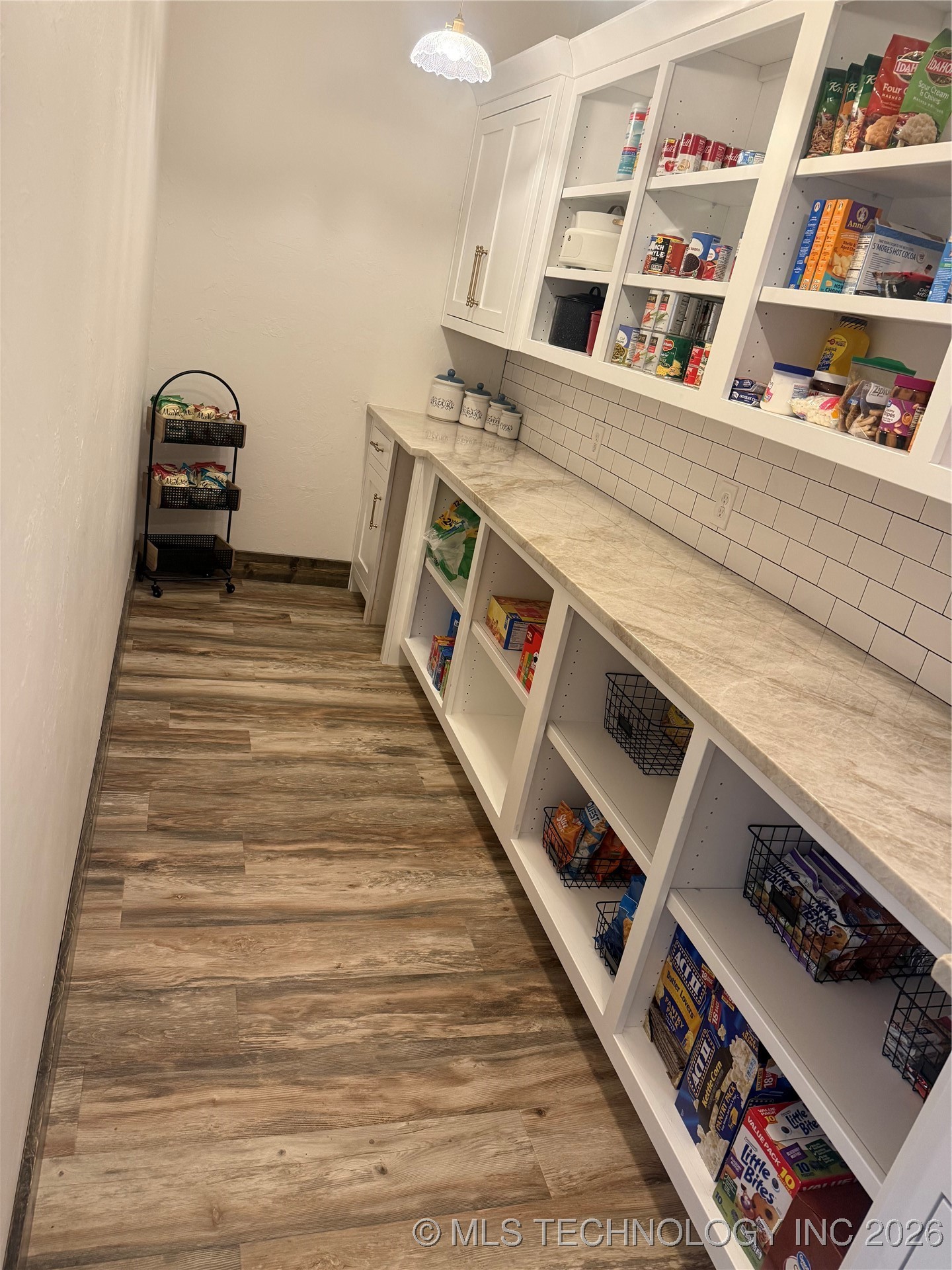 556 Persimmon Nw Property Photo 13