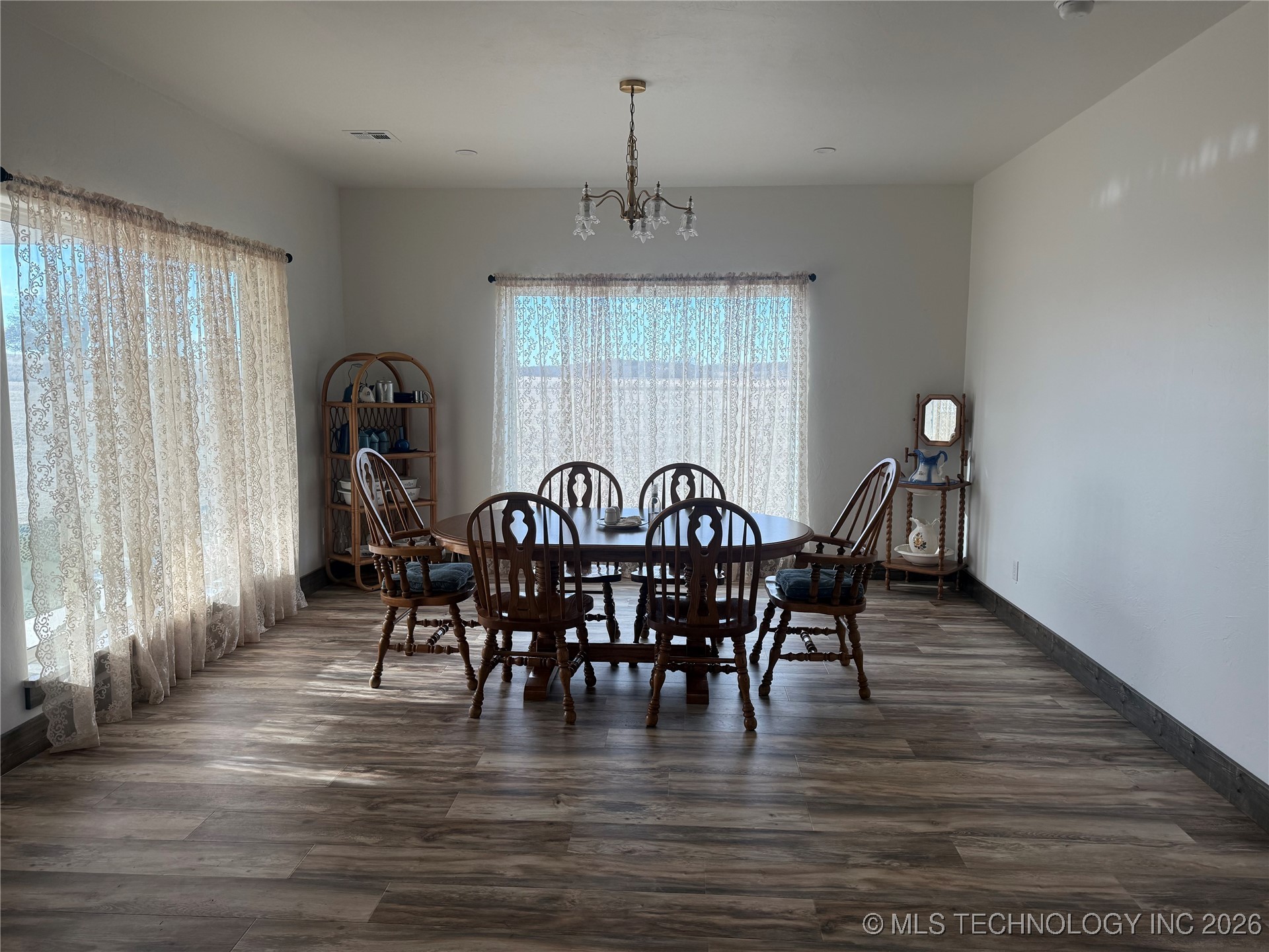 556 Persimmon Nw Property Photo 14