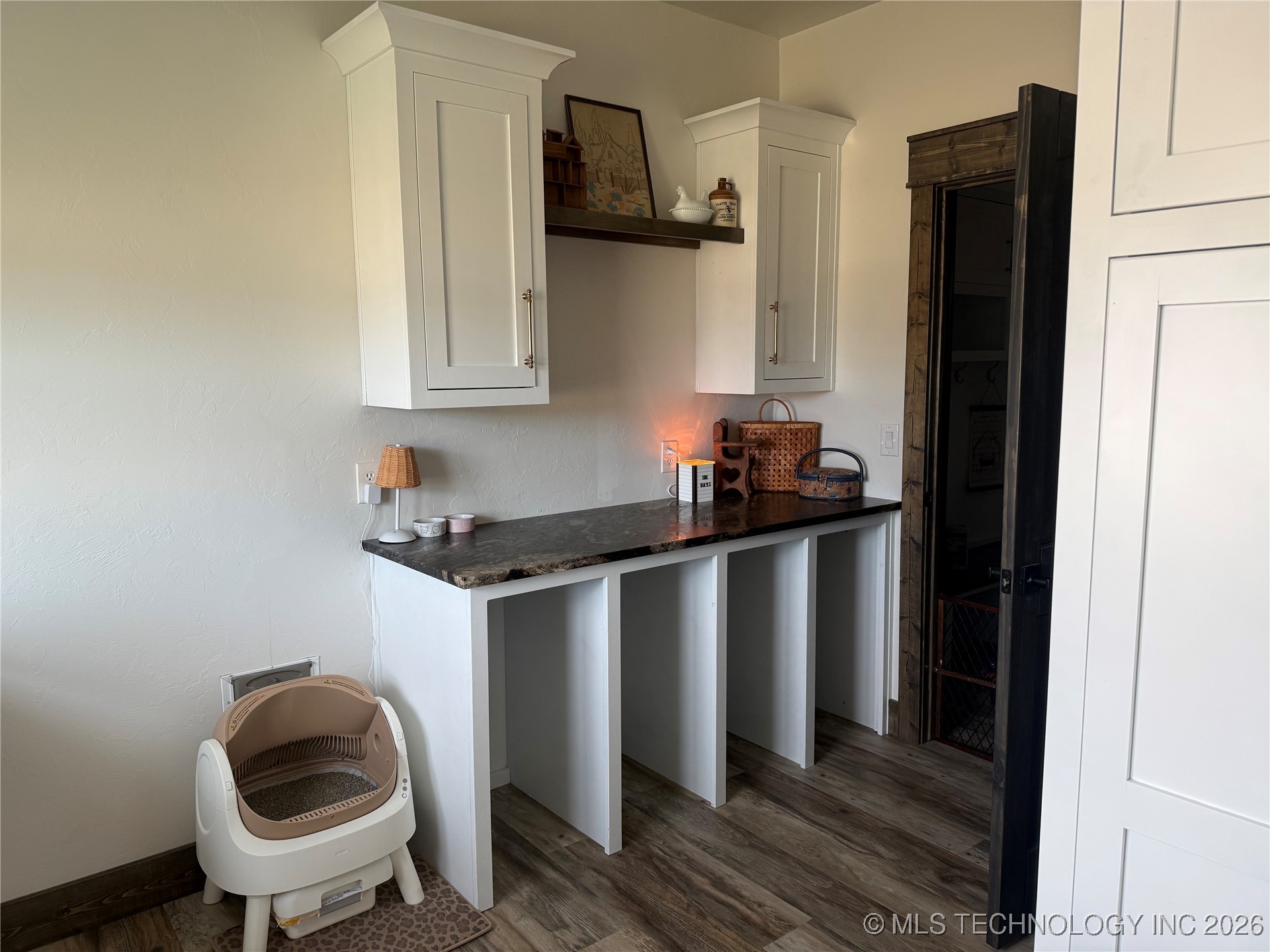 556 Persimmon Nw Property Photo 17