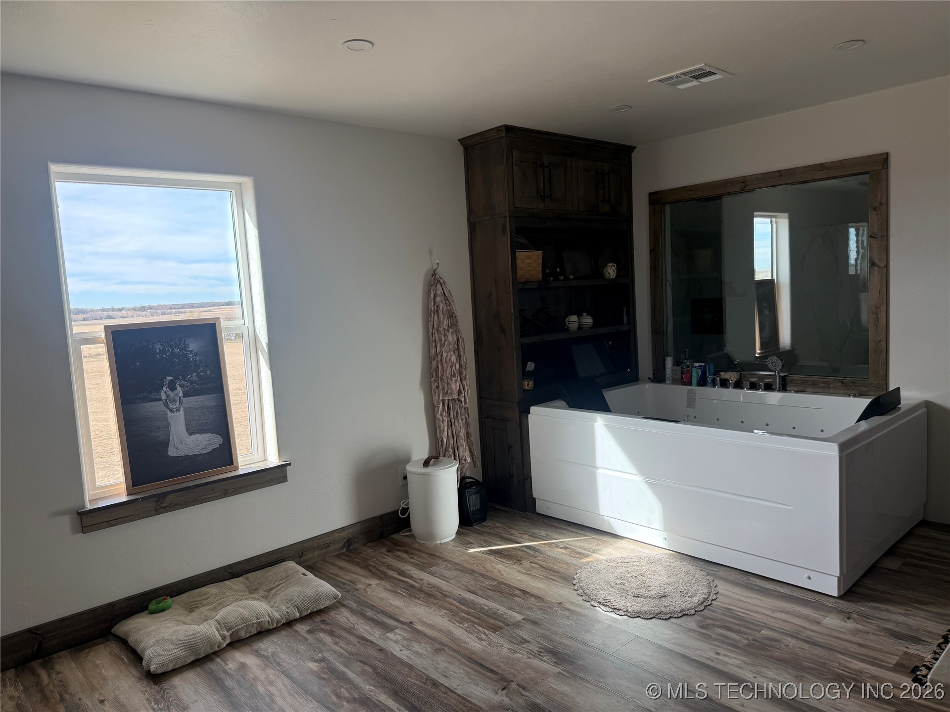 556 Persimmon Nw Property Photo 24