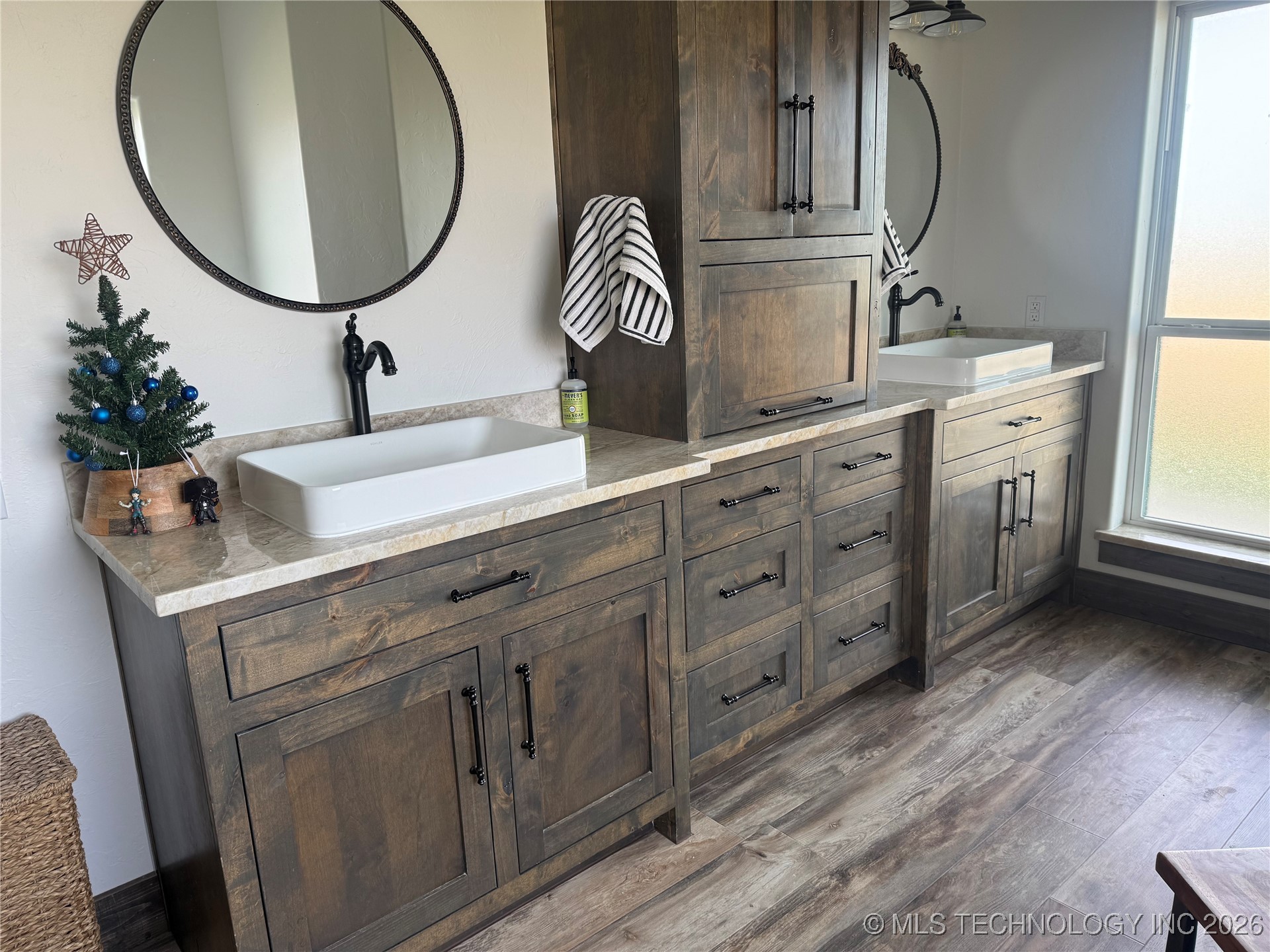 556 Persimmon Nw Property Photo 56