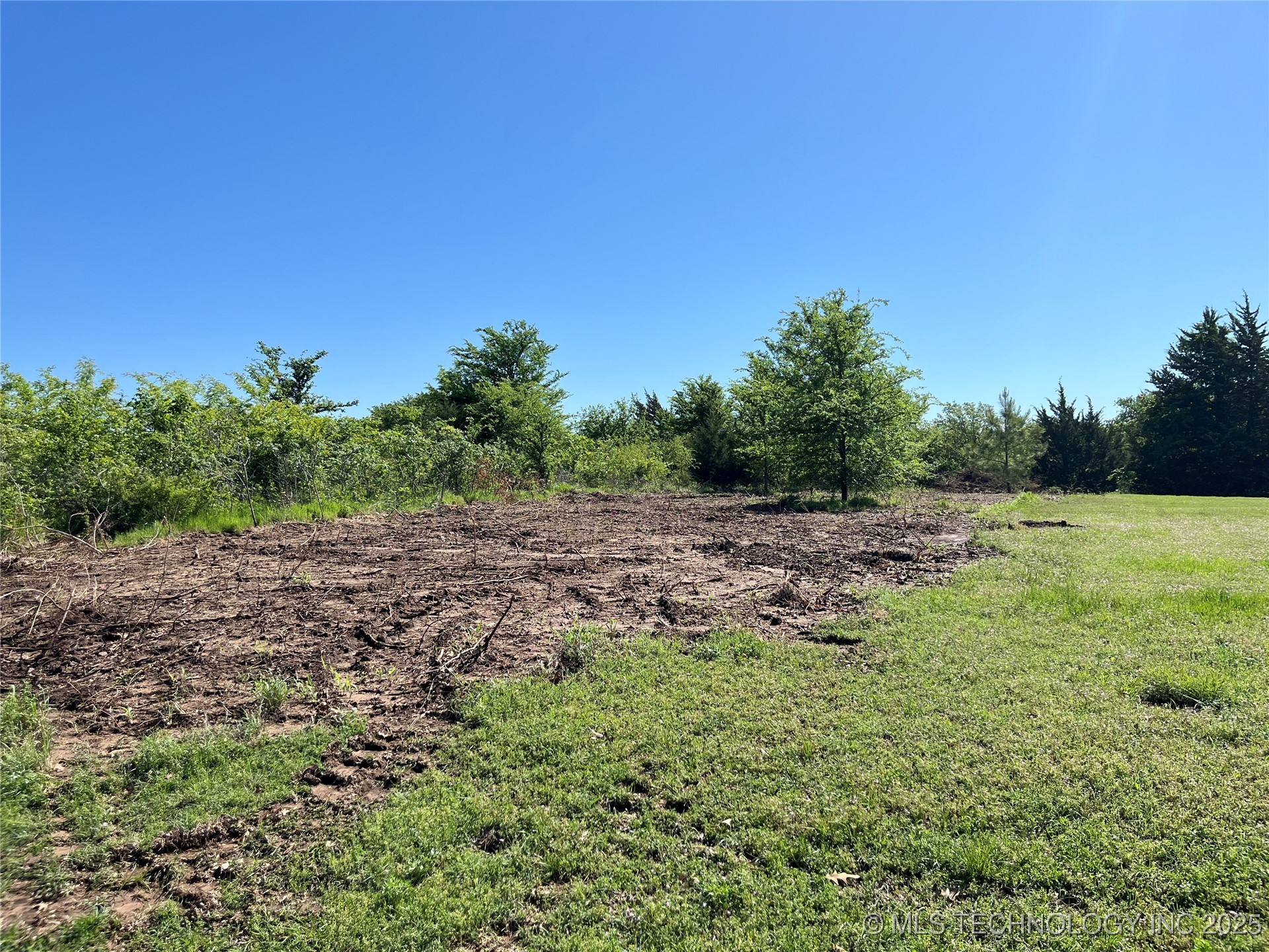 Canadian Drive Property Photo 2