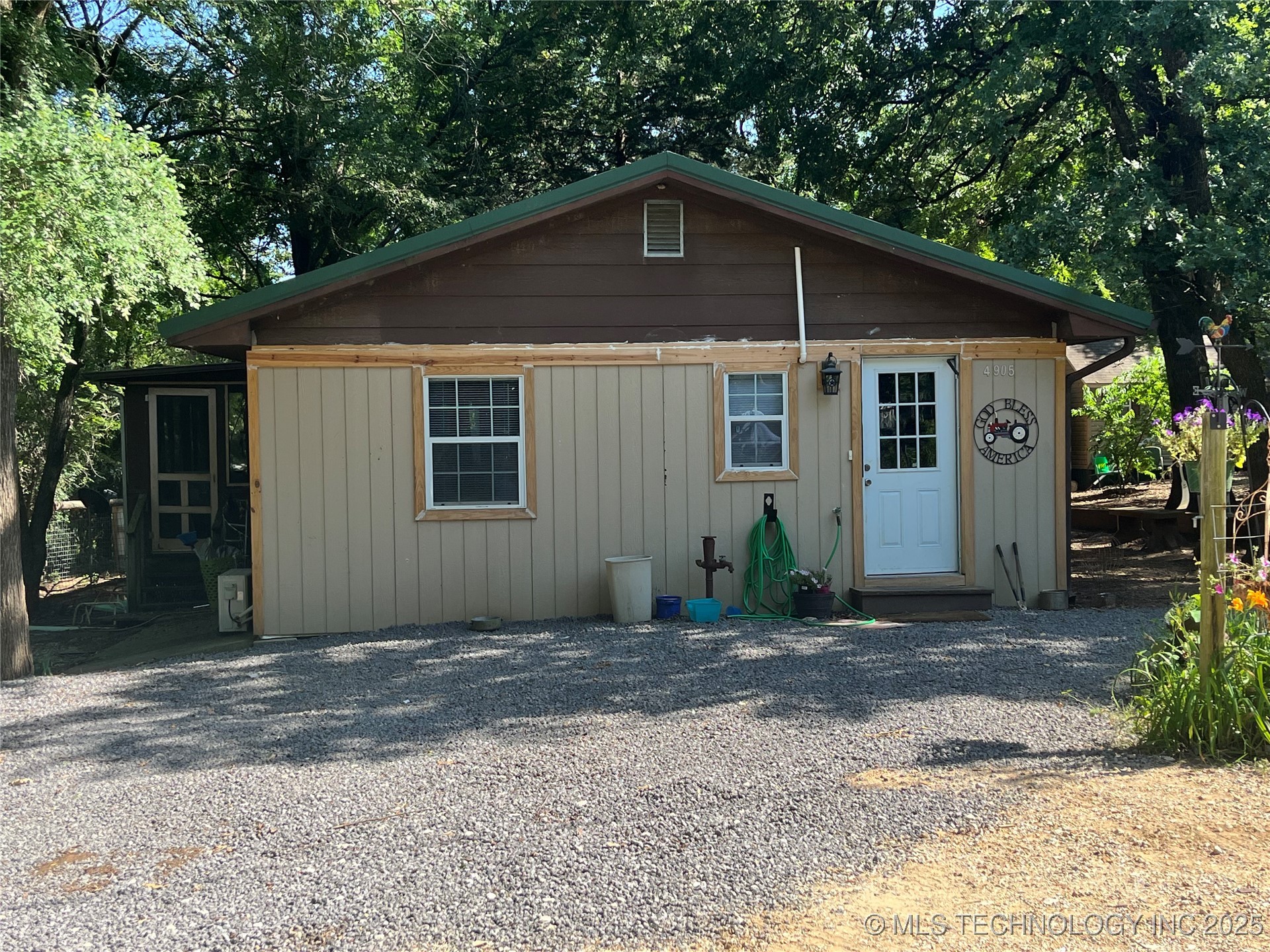 4905 Blackfoot Lane Property Photo 2