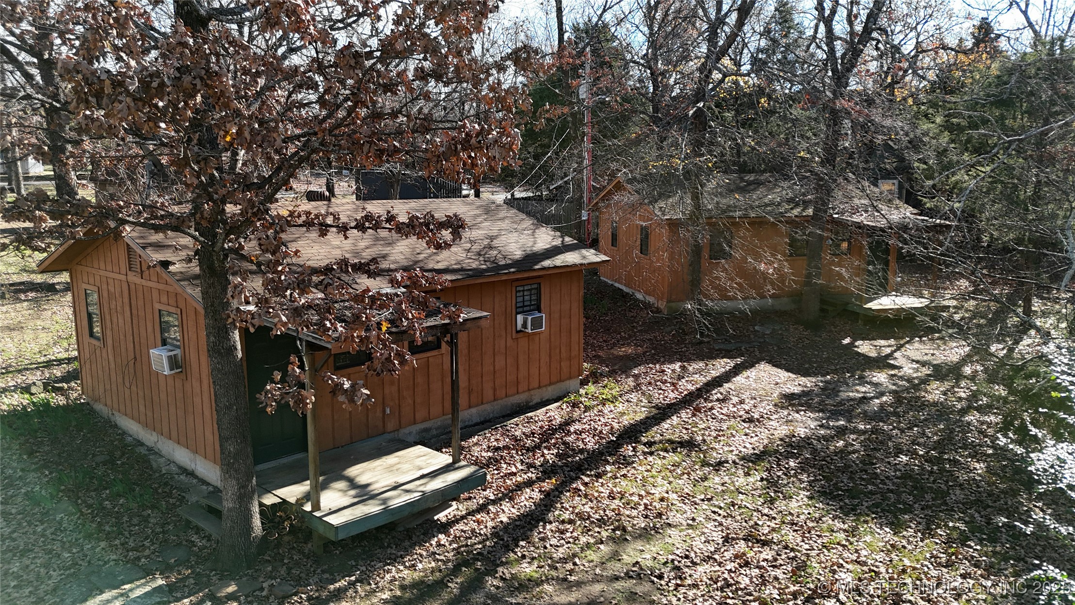 240 W French Street Property Photo 1