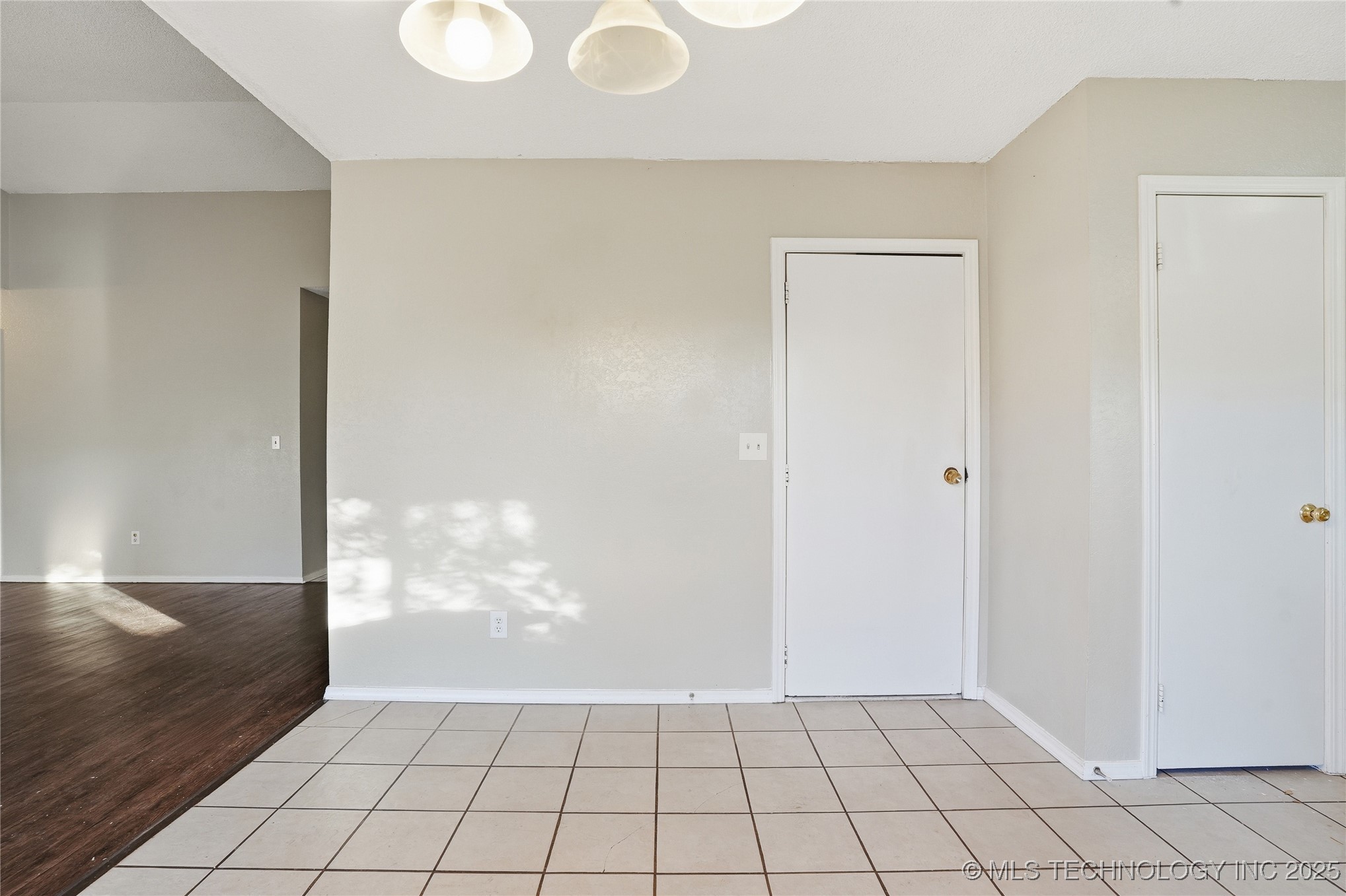 109 W Austin Street Property Photo 10