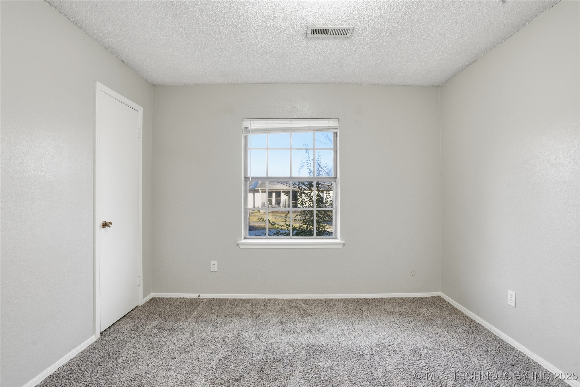 109 W Austin Street Property Photo 16