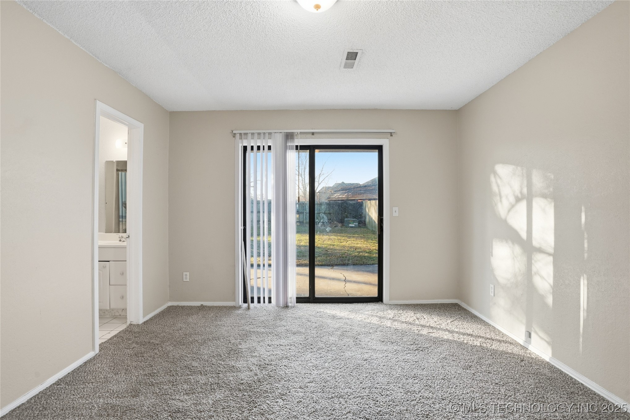 109 W Austin Street Property Photo 20