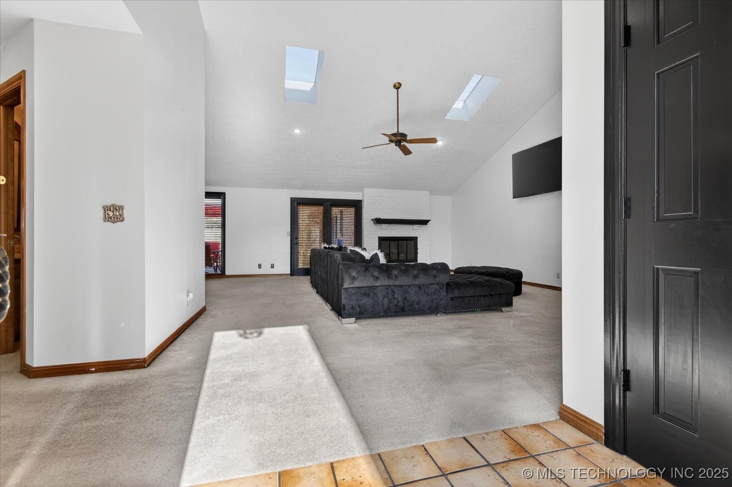 2616 Chapel Hill Property Photo 5