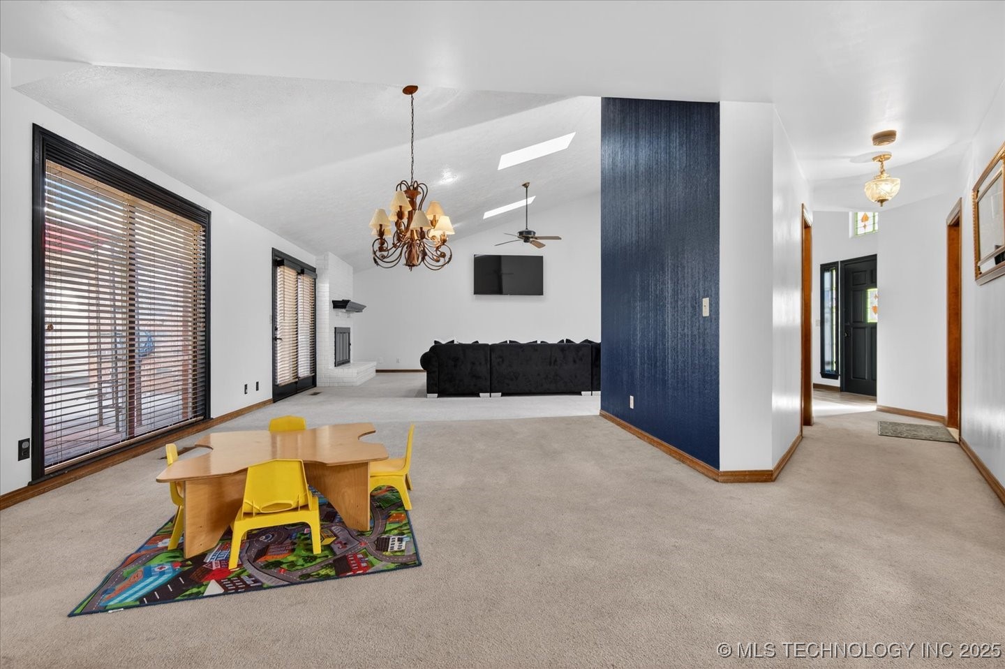 2616 Chapel Hill Property Photo 12