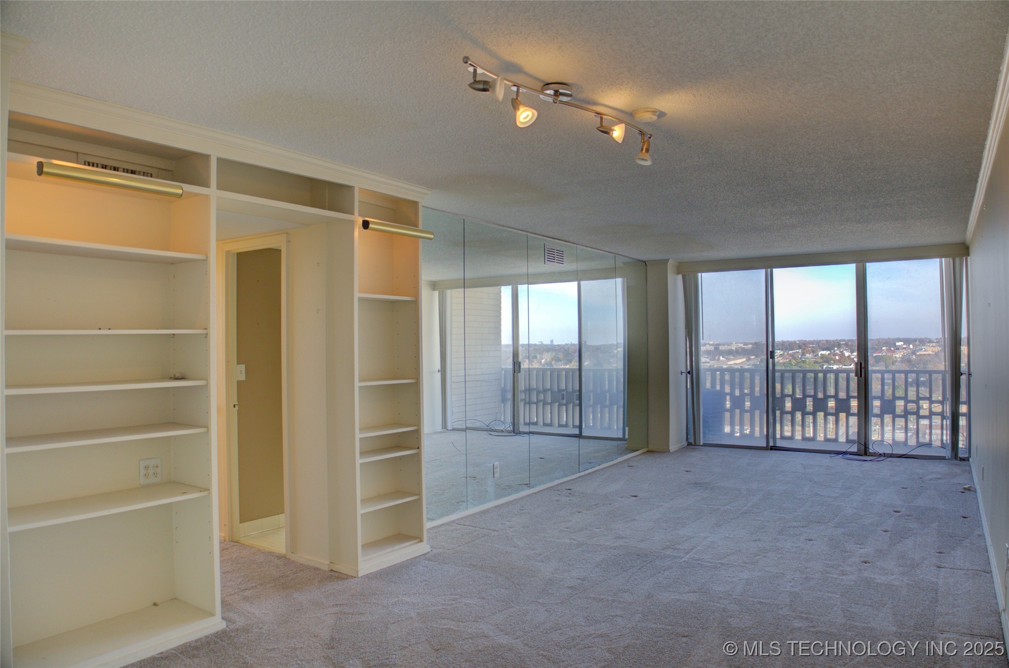 1502 S Boulder Avenue 16m Property Photo 5