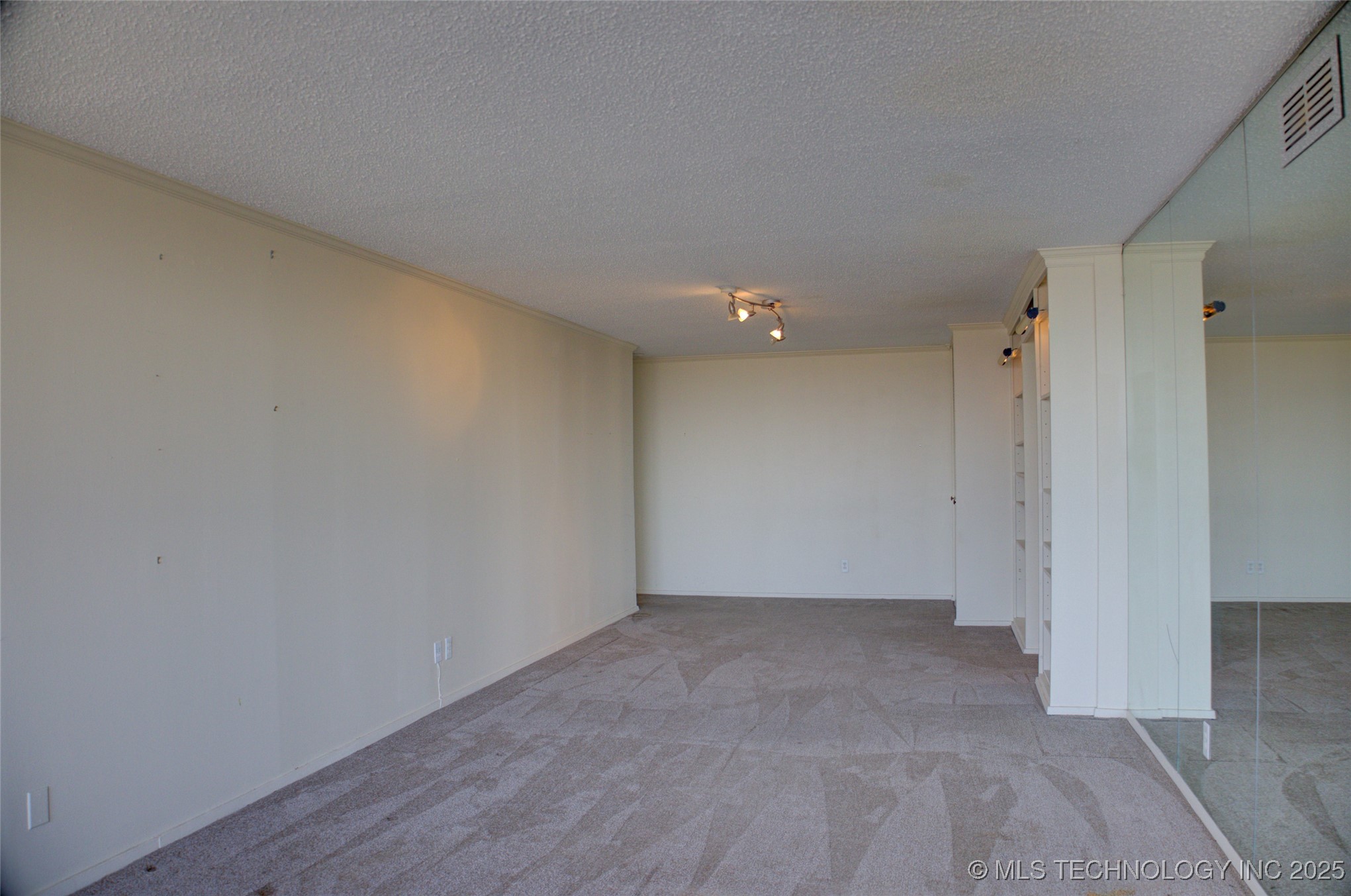 1502 S Boulder Avenue 16m Property Photo 10