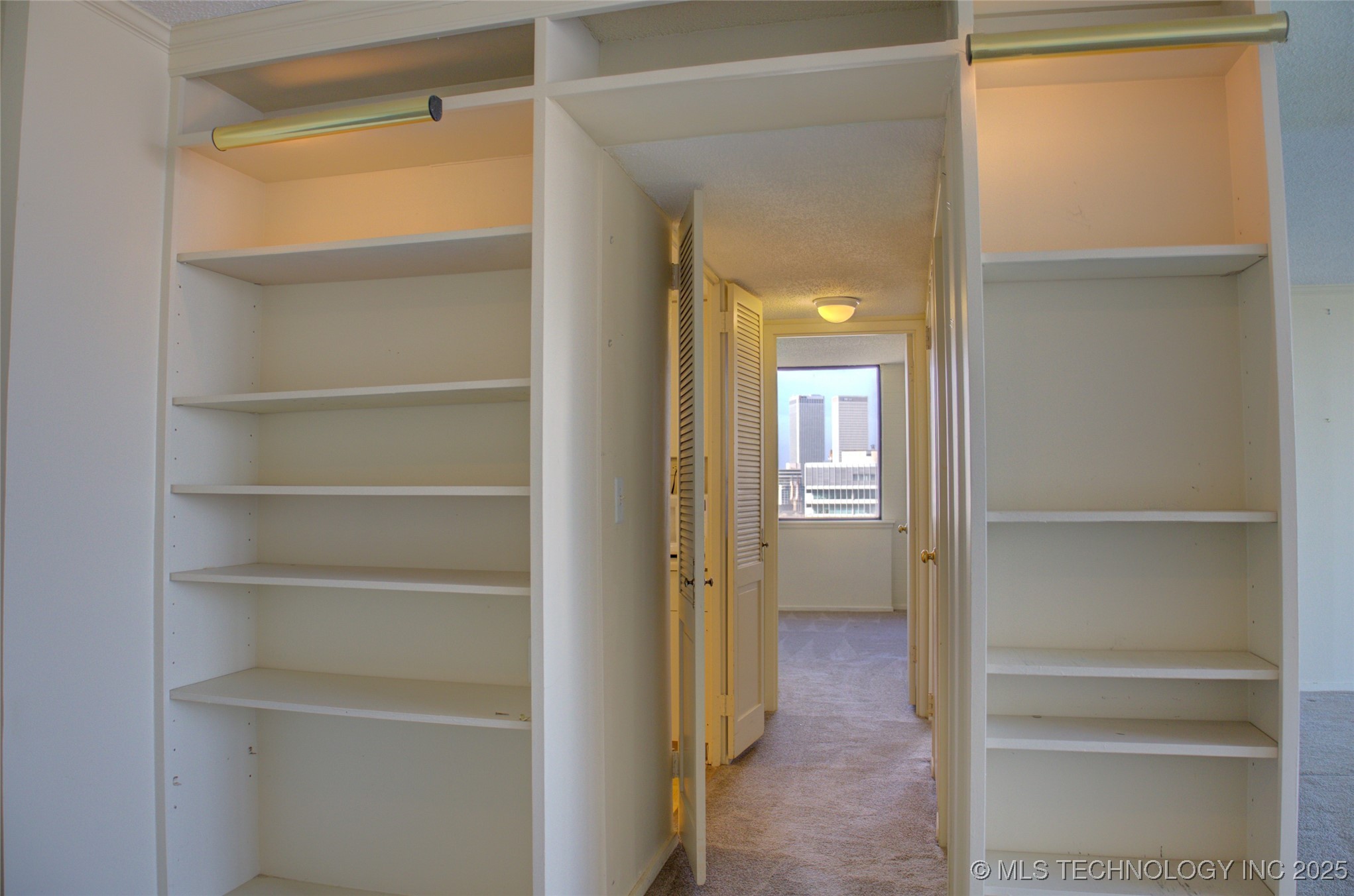 1502 S Boulder Avenue 16m Property Photo 12