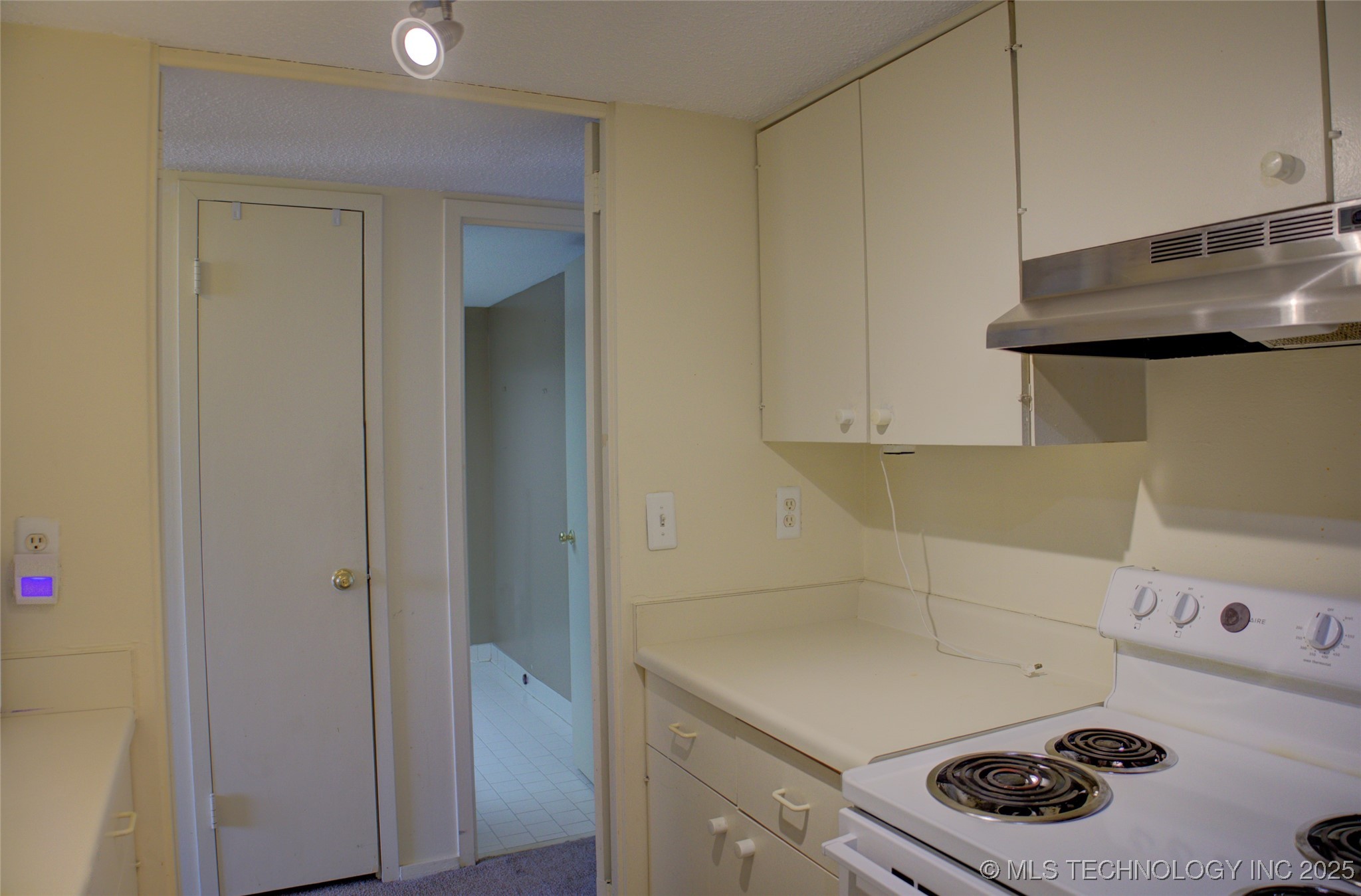 1502 S Boulder Avenue 16m Property Photo 15