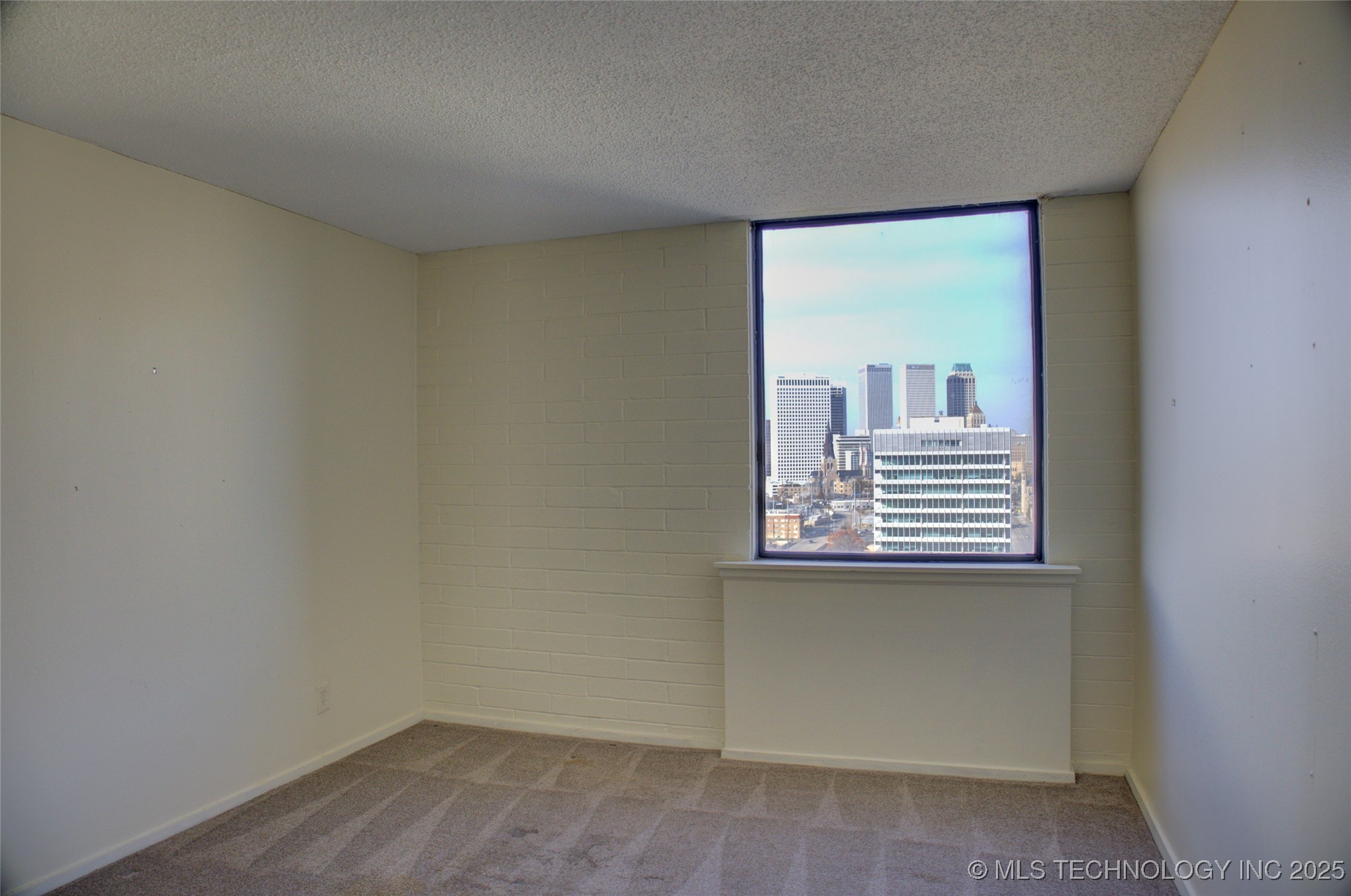 1502 S Boulder Avenue 16m Property Photo 17