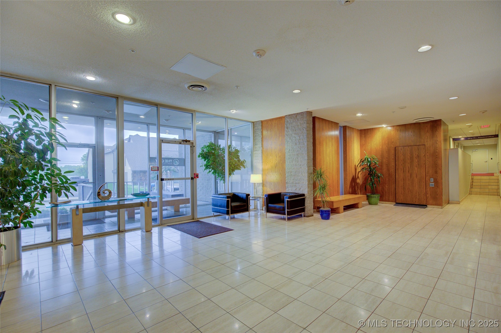 1502 S Boulder Avenue 16m Property Photo 32