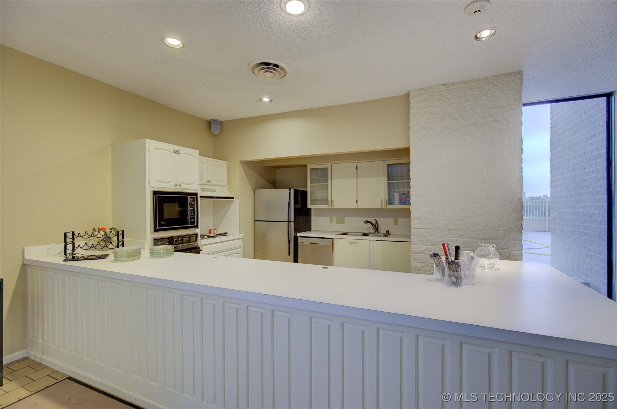 1502 S Boulder Avenue 16m Property Photo 39