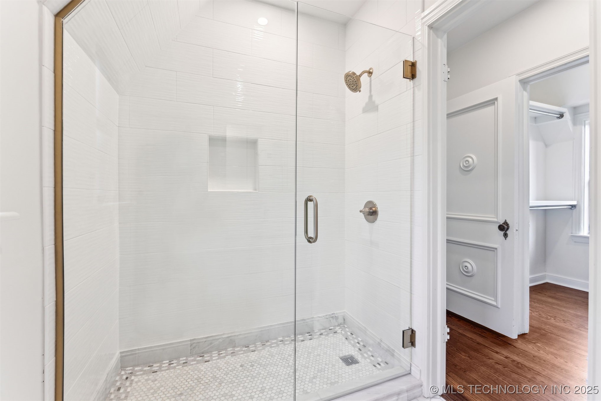 2605 S St Louis Avenue Property Photo 34