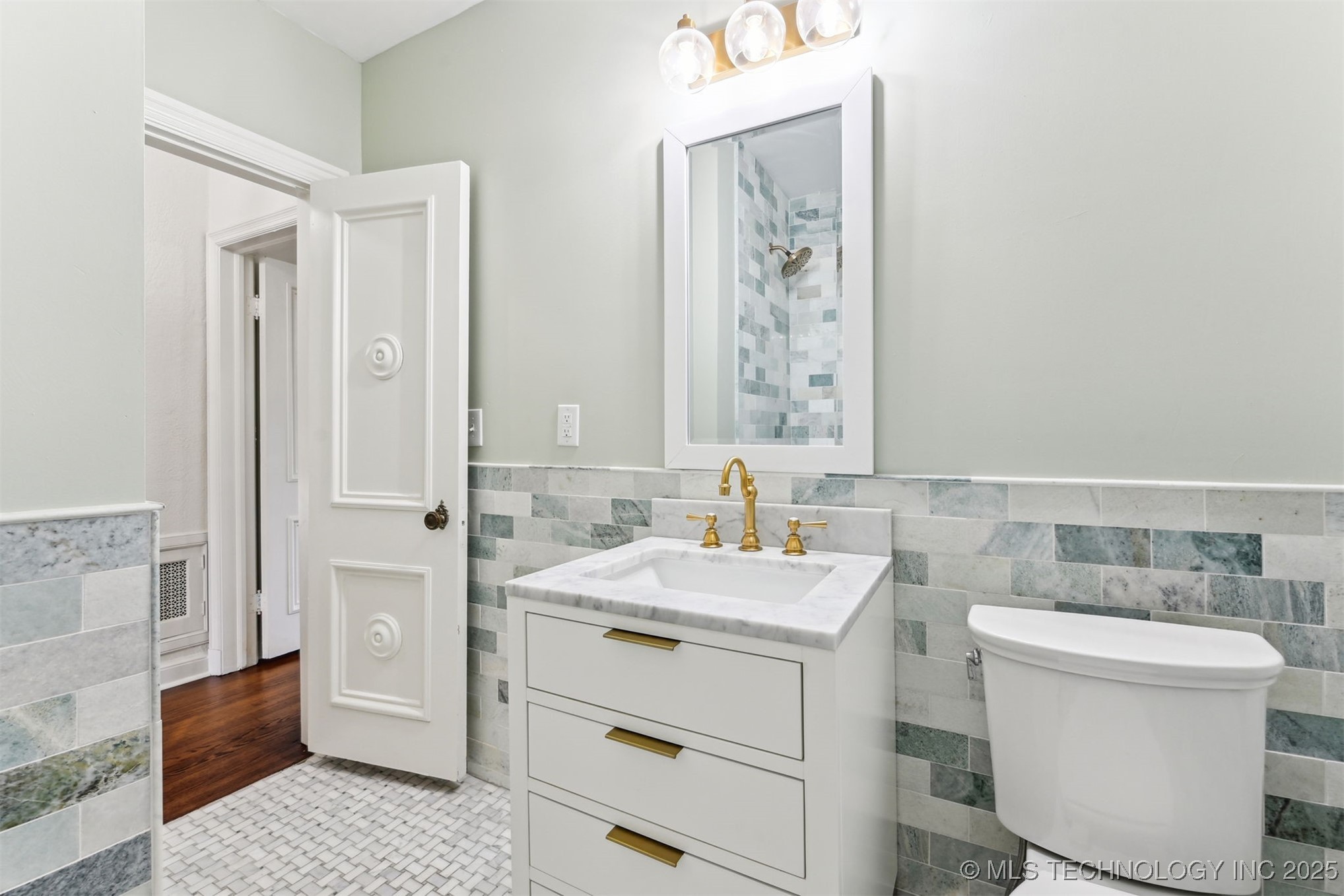 2605 S St Louis Avenue Property Photo 42