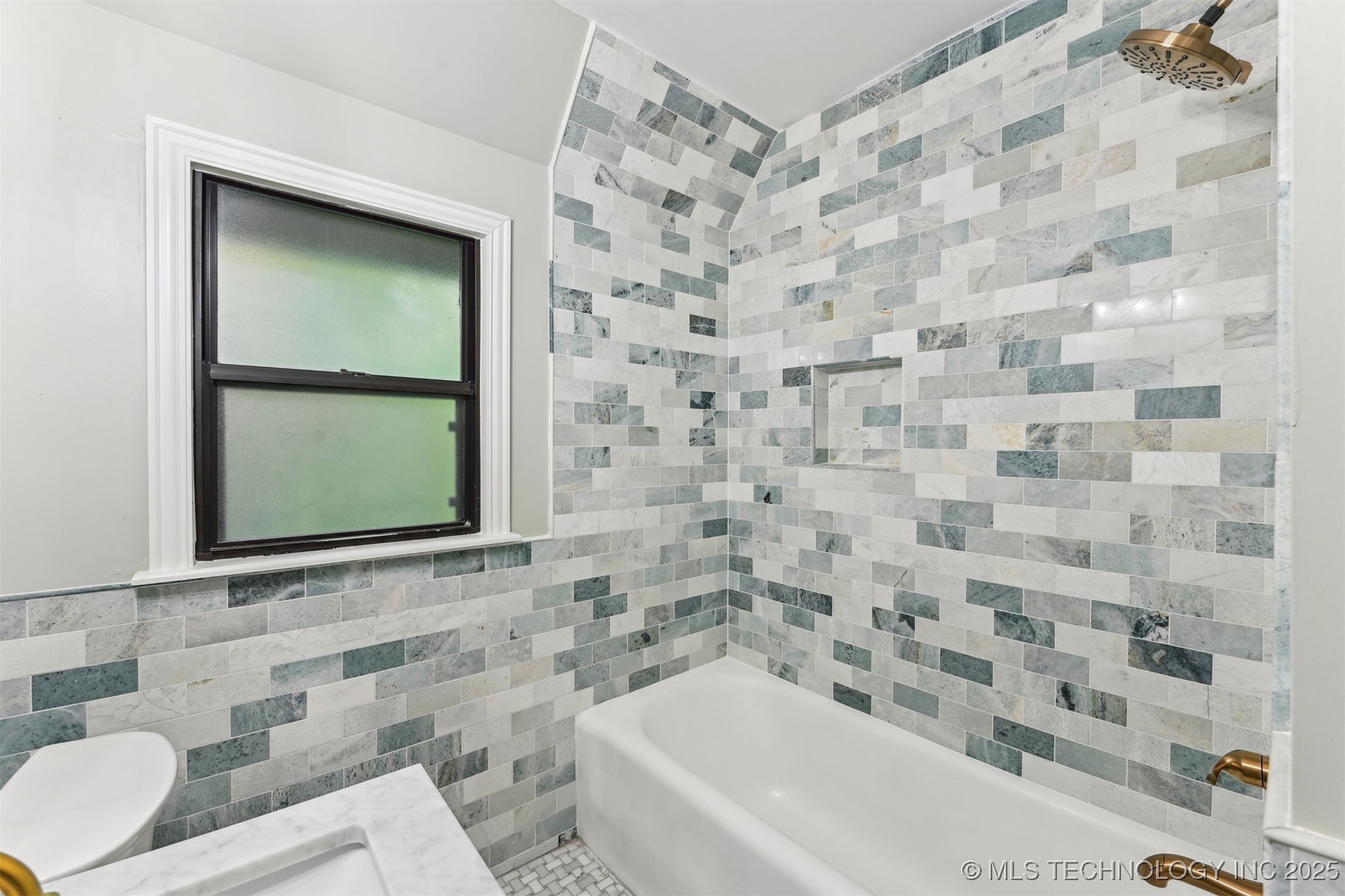 2605 S St Louis Avenue Property Photo 43