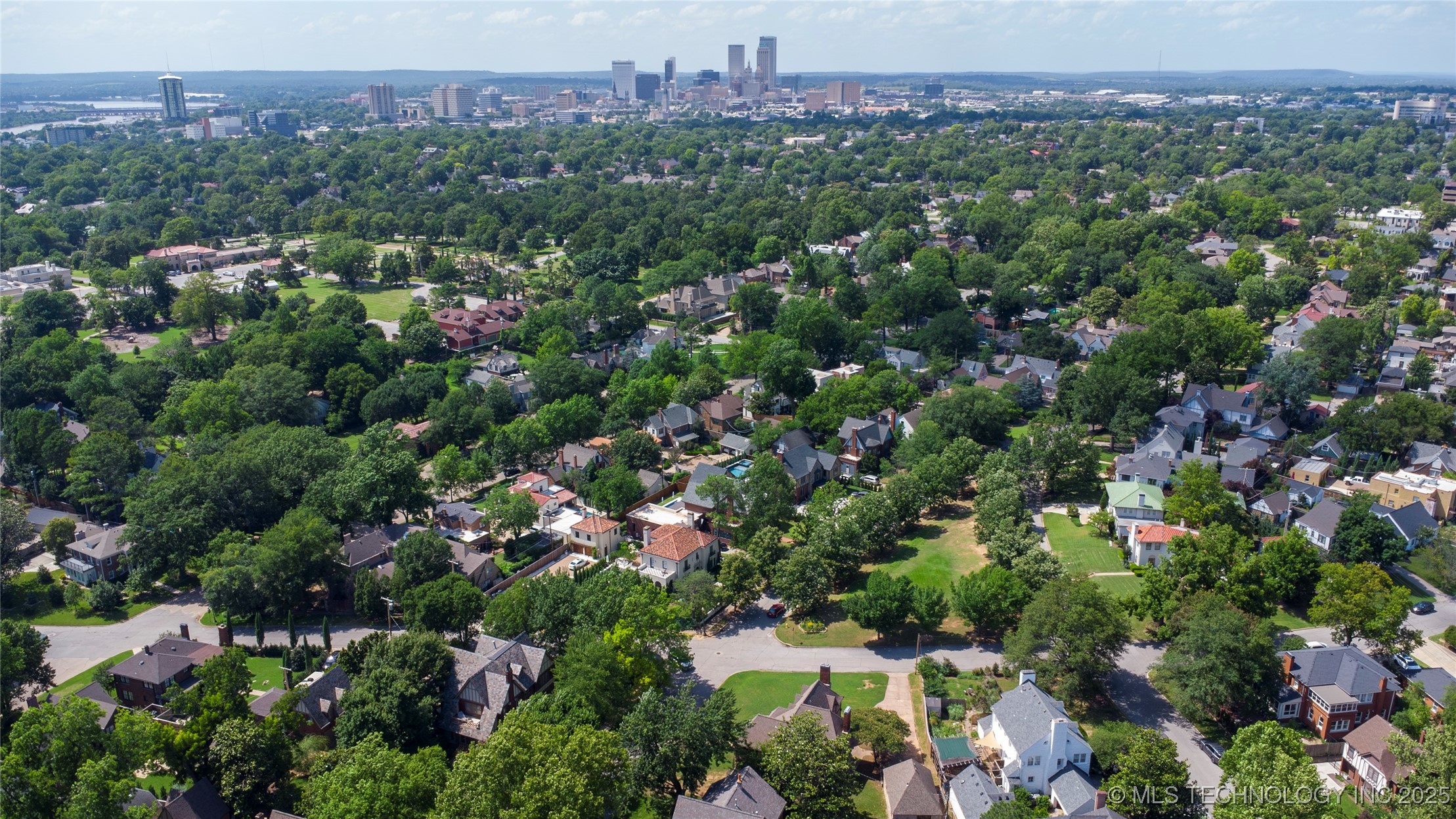 2605 S St Louis Avenue Property Photo 66