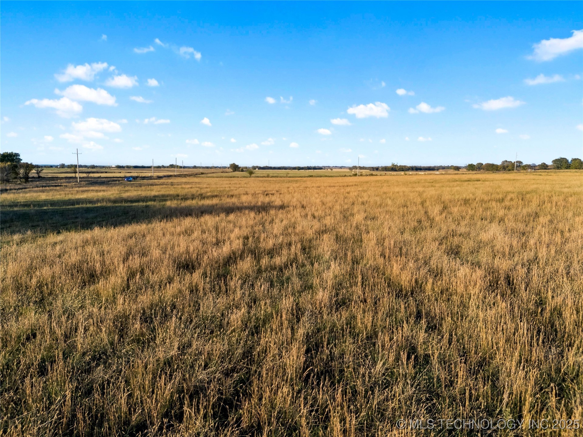 2 E 330 Road Property Photo 9