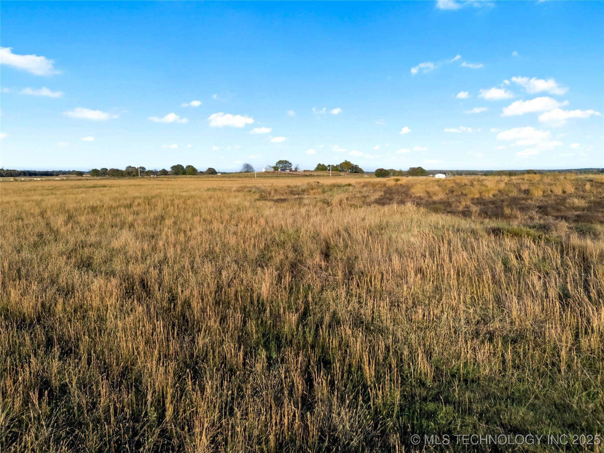 2 E 330 Road Property Photo 10