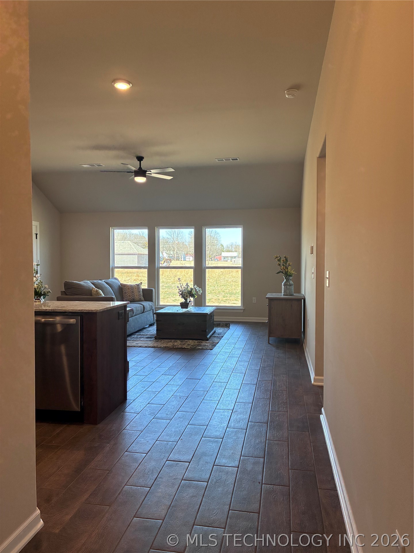 408 Nw 7th Street Property Photo 4