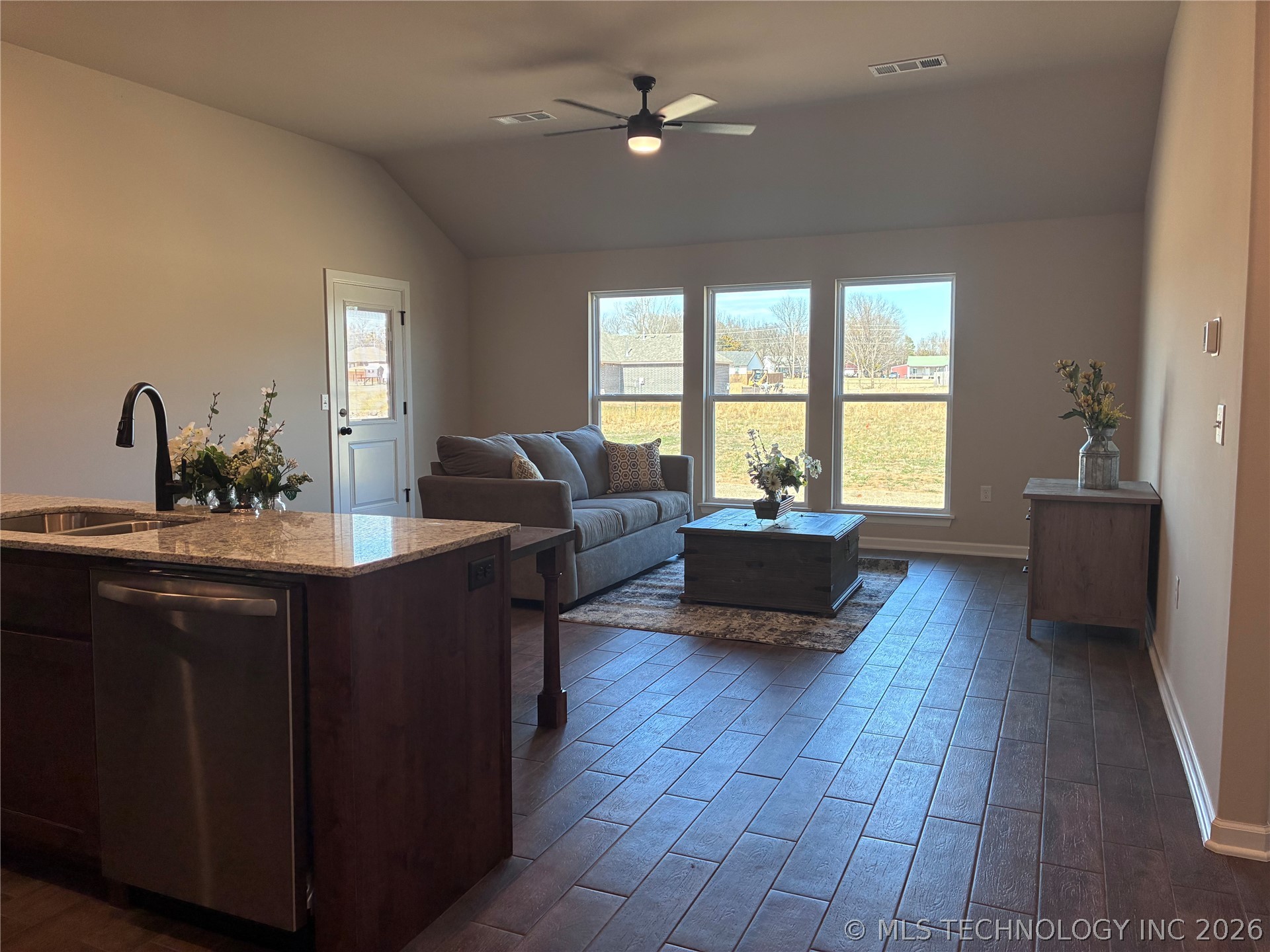 408 Nw 7th Street Property Photo 5