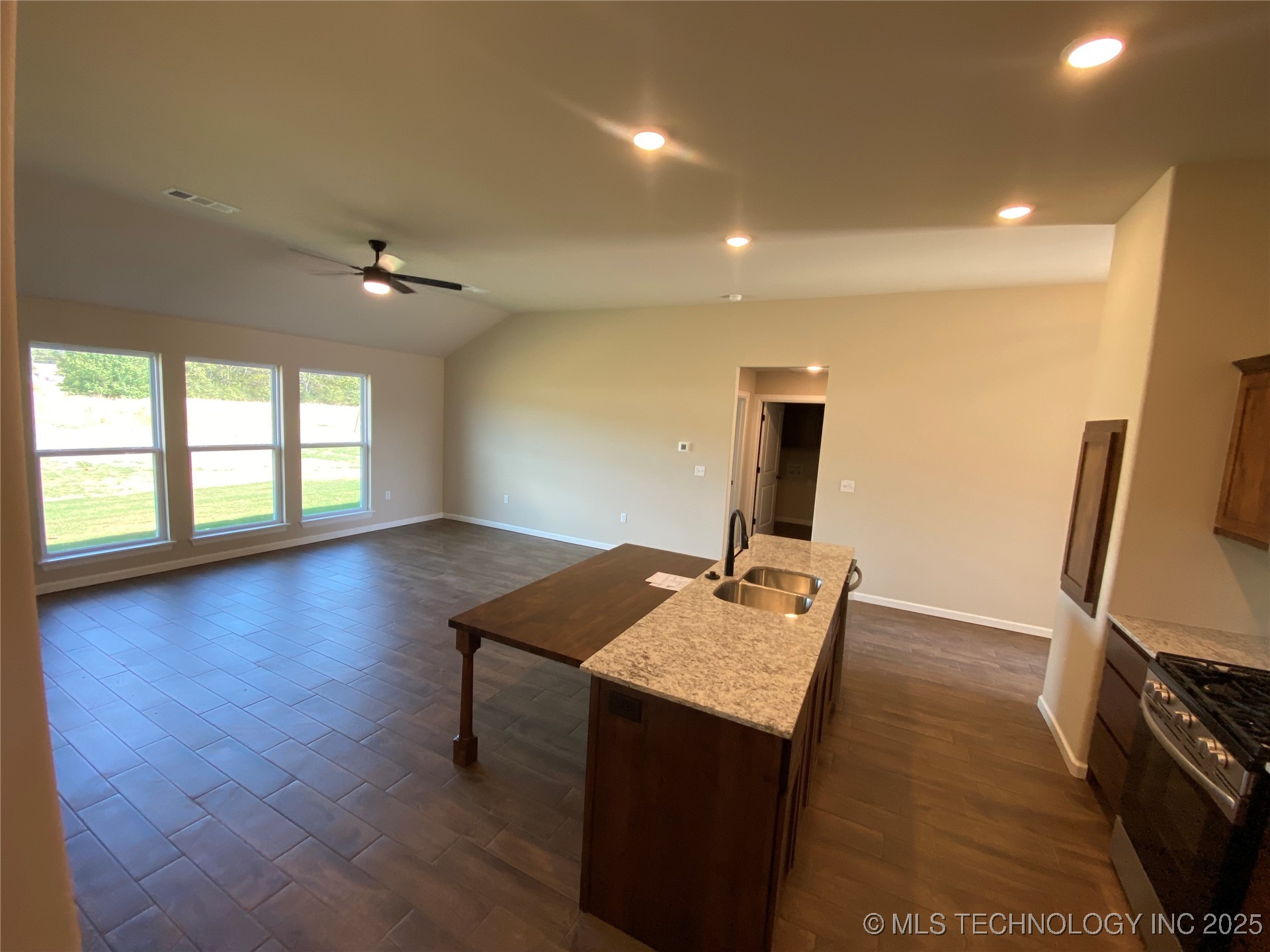 408 Nw 7th Street Property Photo 11