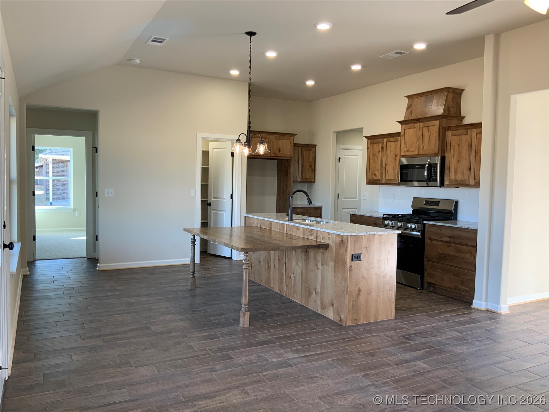 412 Nw 7th Street Property Photo 6