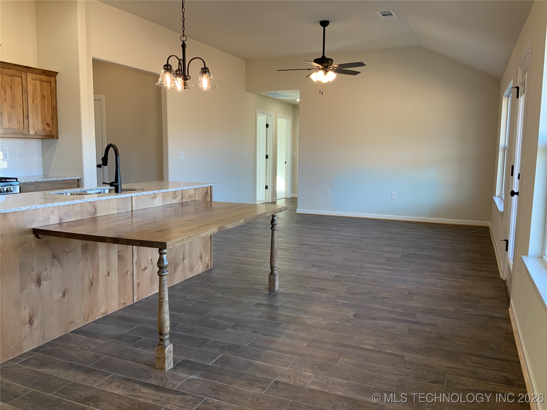 412 Nw 7th Street Property Photo 11