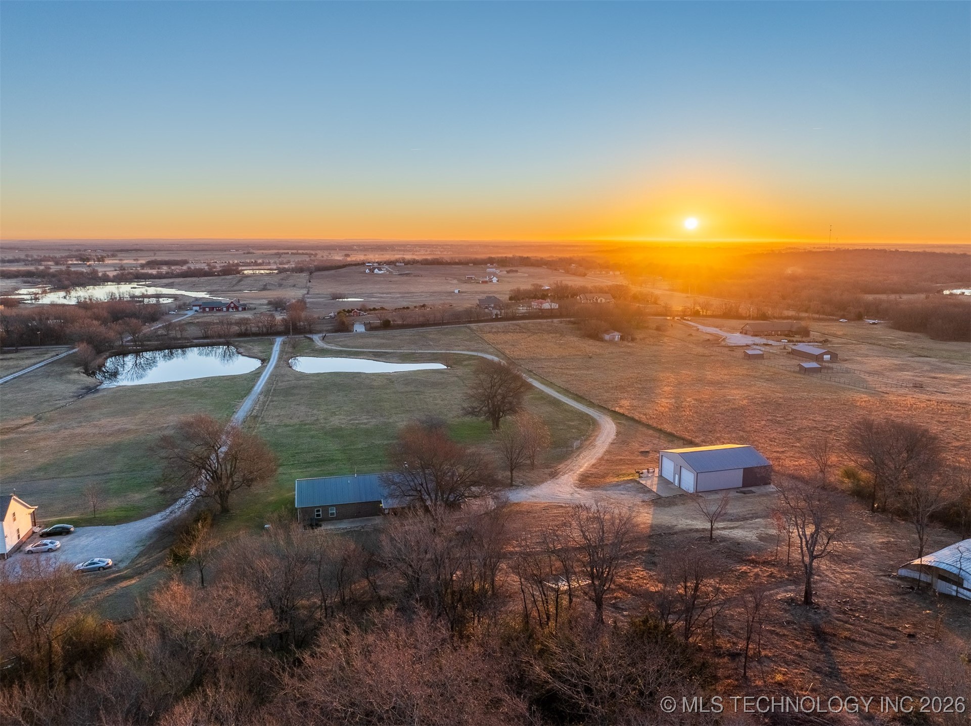 10854 S 305th East Avenue Property Photo 1