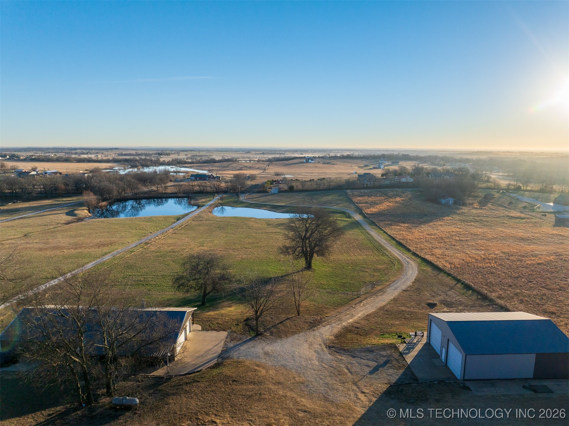 10854 S 305th East Avenue Property Photo 3