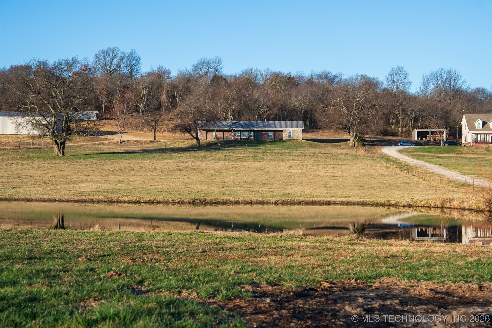 10854 S 305th East Avenue Property Photo 4