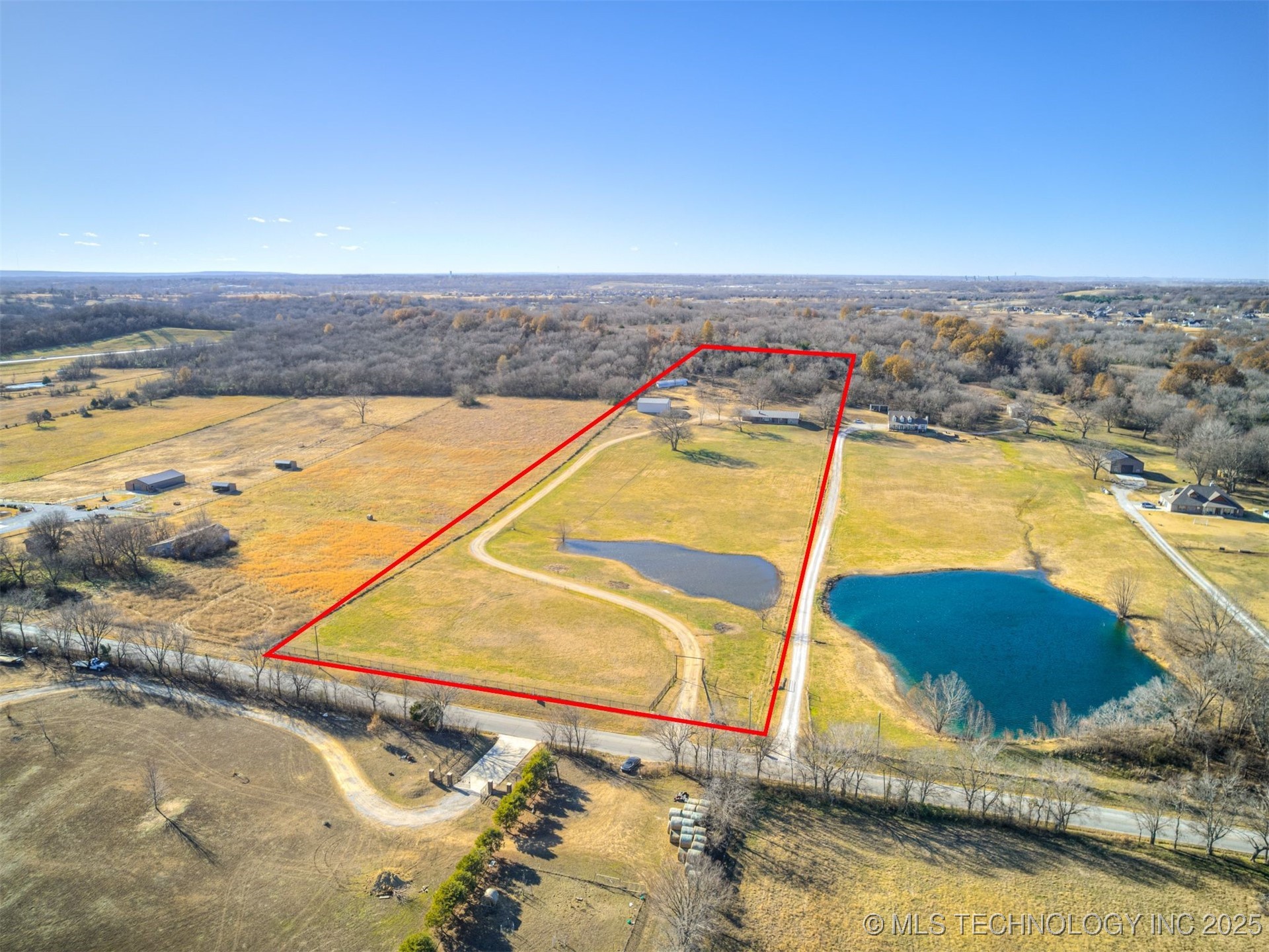 10854 S 305th East Avenue Property Photo 7